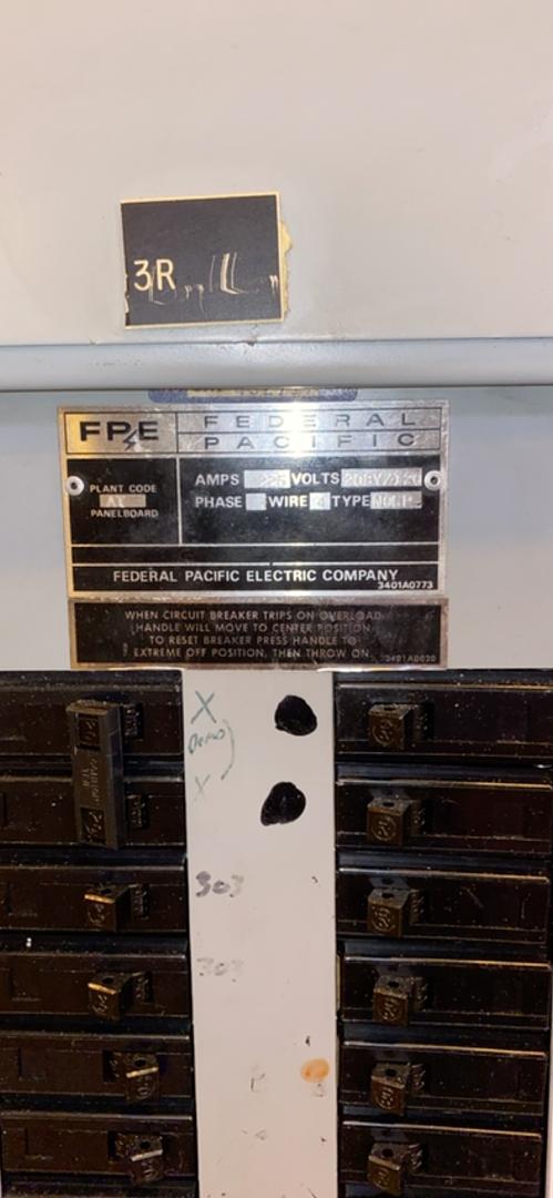 225A 208/120v FPE Breaker Panelboard No Main Loaded Breakers(S6LLST3830)
