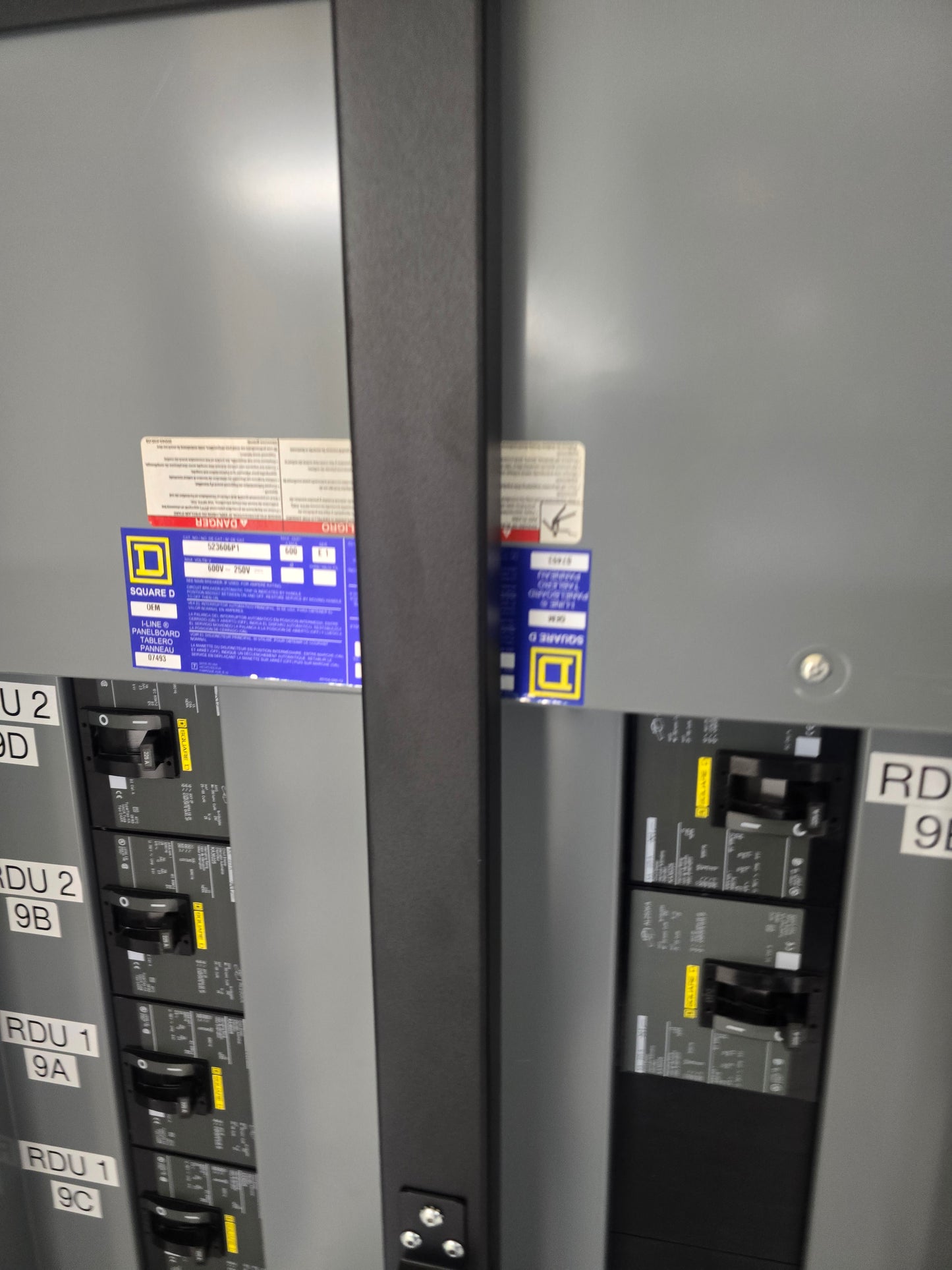 Square D I-Line 600A 600V Panelboard Distribution Cabinet 523606P1 Breakers