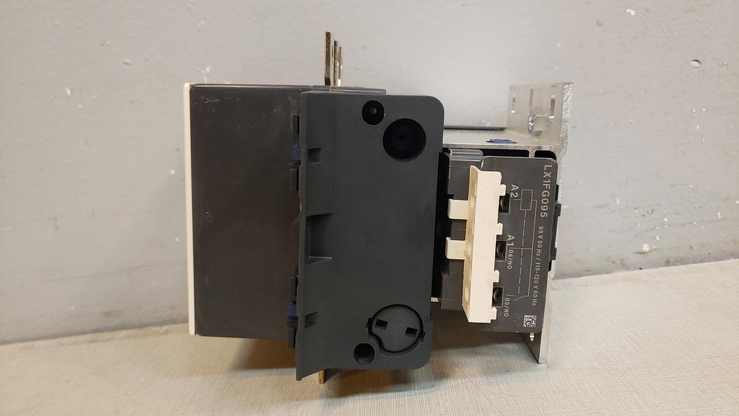 Schneider Electric LC1F185 Contactor in Box(S6LLST11229)