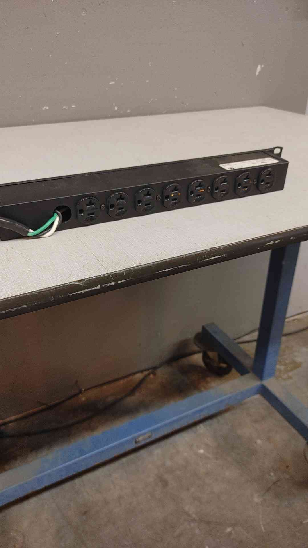 *Pickup Only* Black Box PDU Strip 20A 120V SP470AR2 (SKU:3648AA)(3648AA)