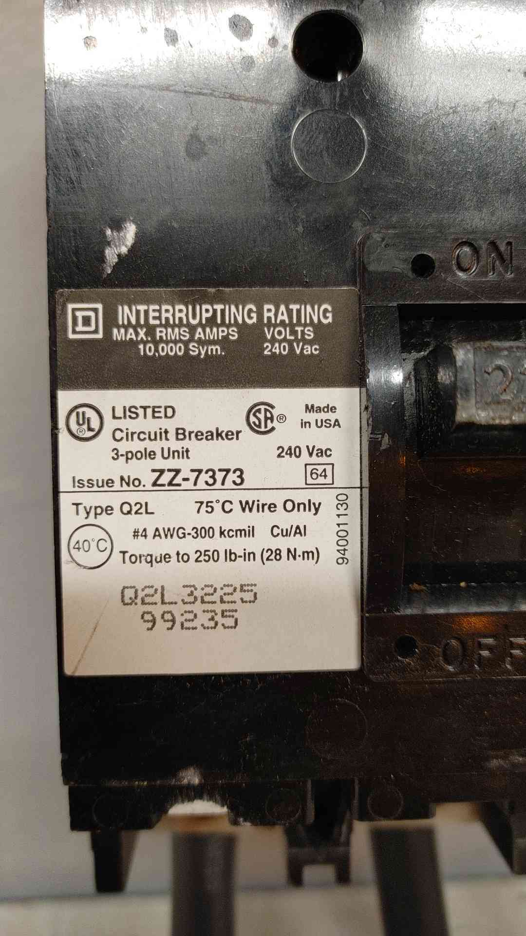Lot of 3 Square D Circuit Breaker 3 Pole 240VAC 225A ZZ-7373 Q2L3225(104470)