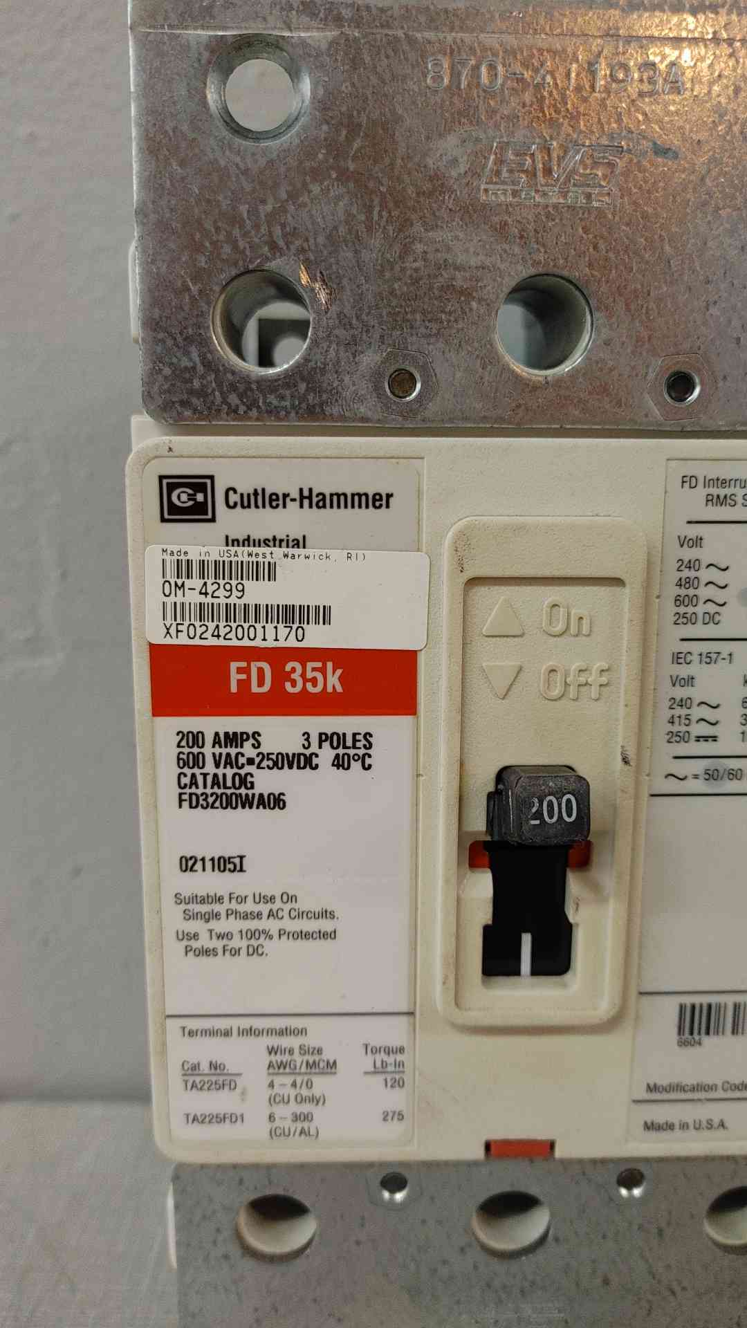 Cutle-Hammer 200A 3 Pole Circuit Breaker 600VAC 250VDC FD3200WA06(104740)