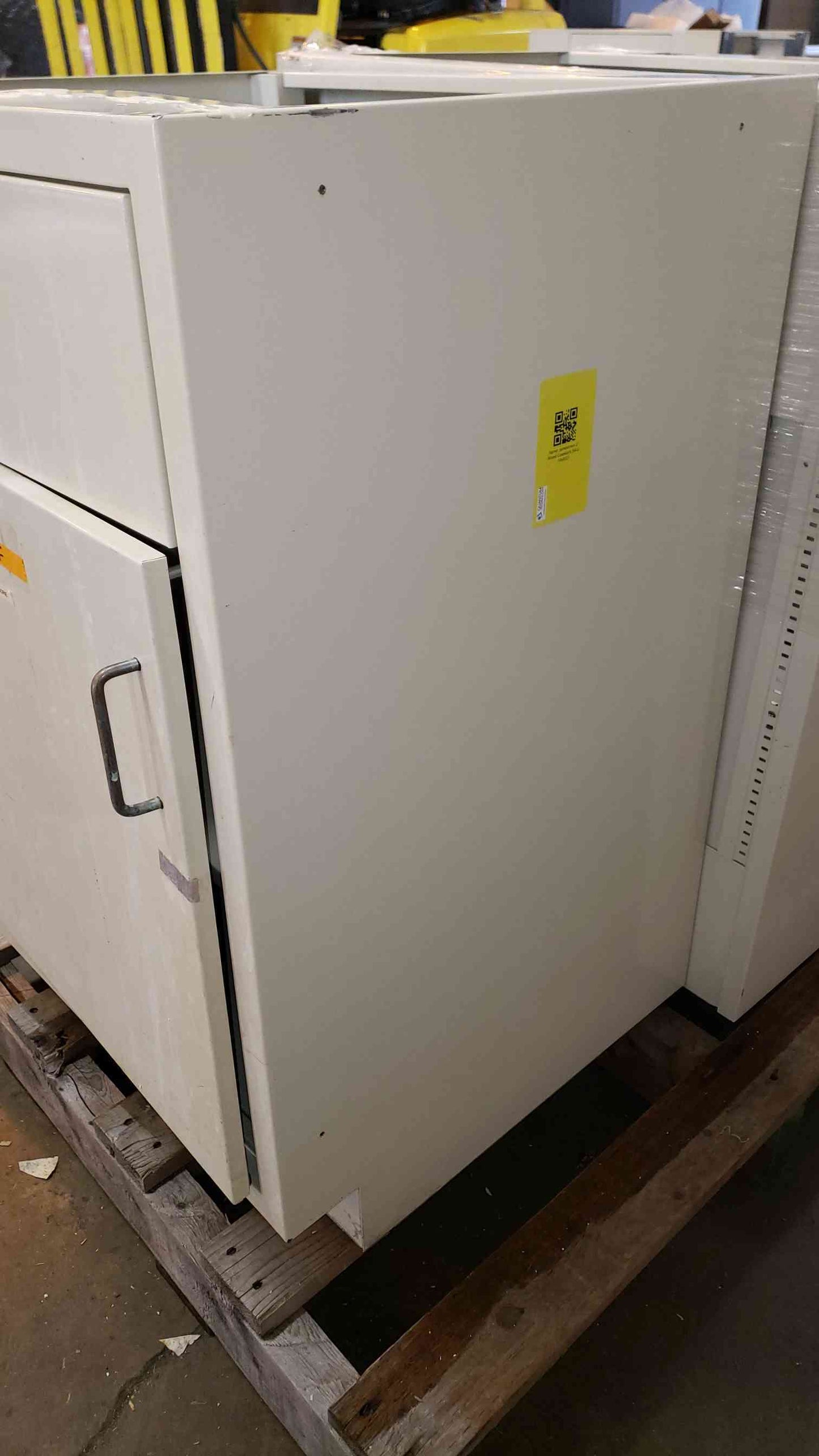 Jamestown 2' Mixed Casework (SKU: 106832)