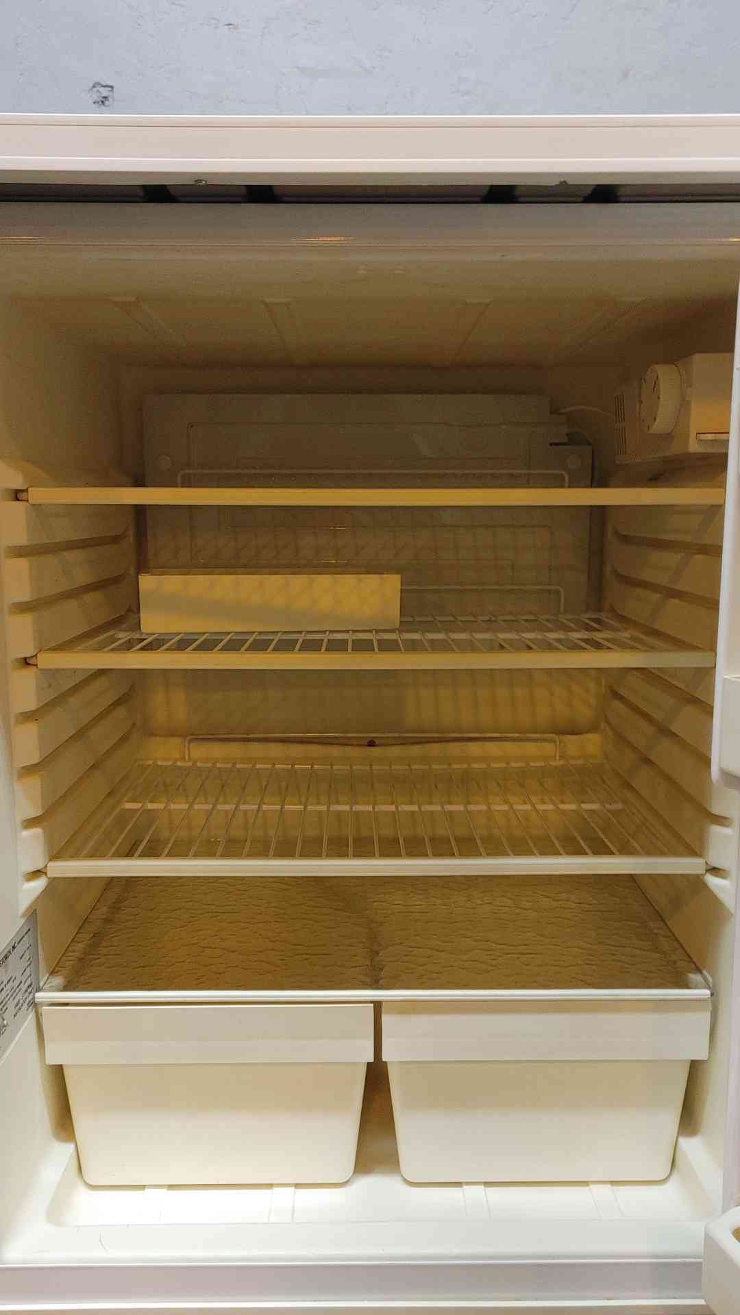 Felix Storch Household Mini Refrigerator 1.3A 120VAC R134A HBS101