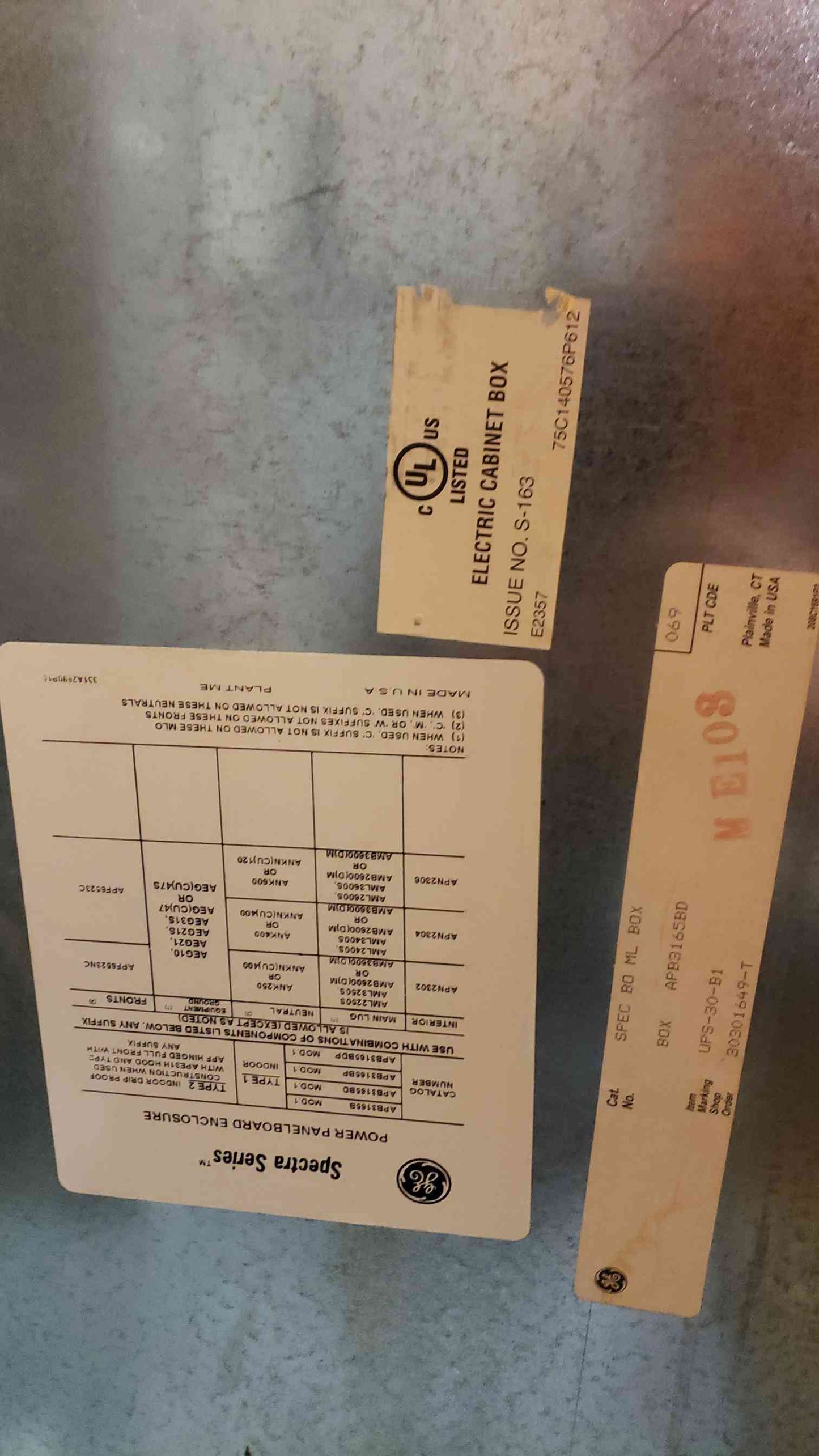 GE Spectra RMS 480Y/277 3PH 4W Unpopulated Breaker Enclosure Panelboard (SKU: 107076)