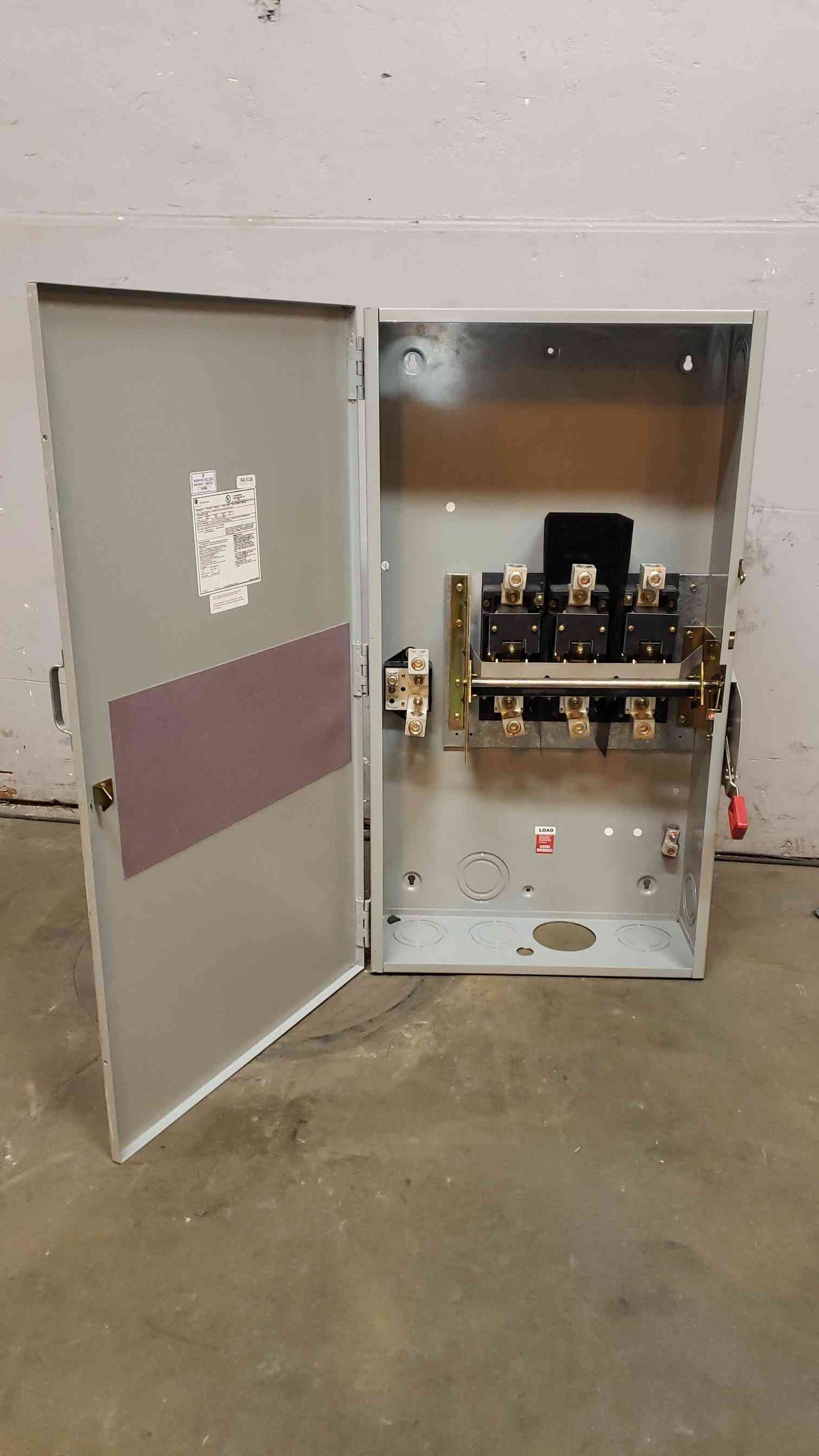 General Electric Indoor Safety Switch 400A 600VAC 250VDC 3PH THN3365