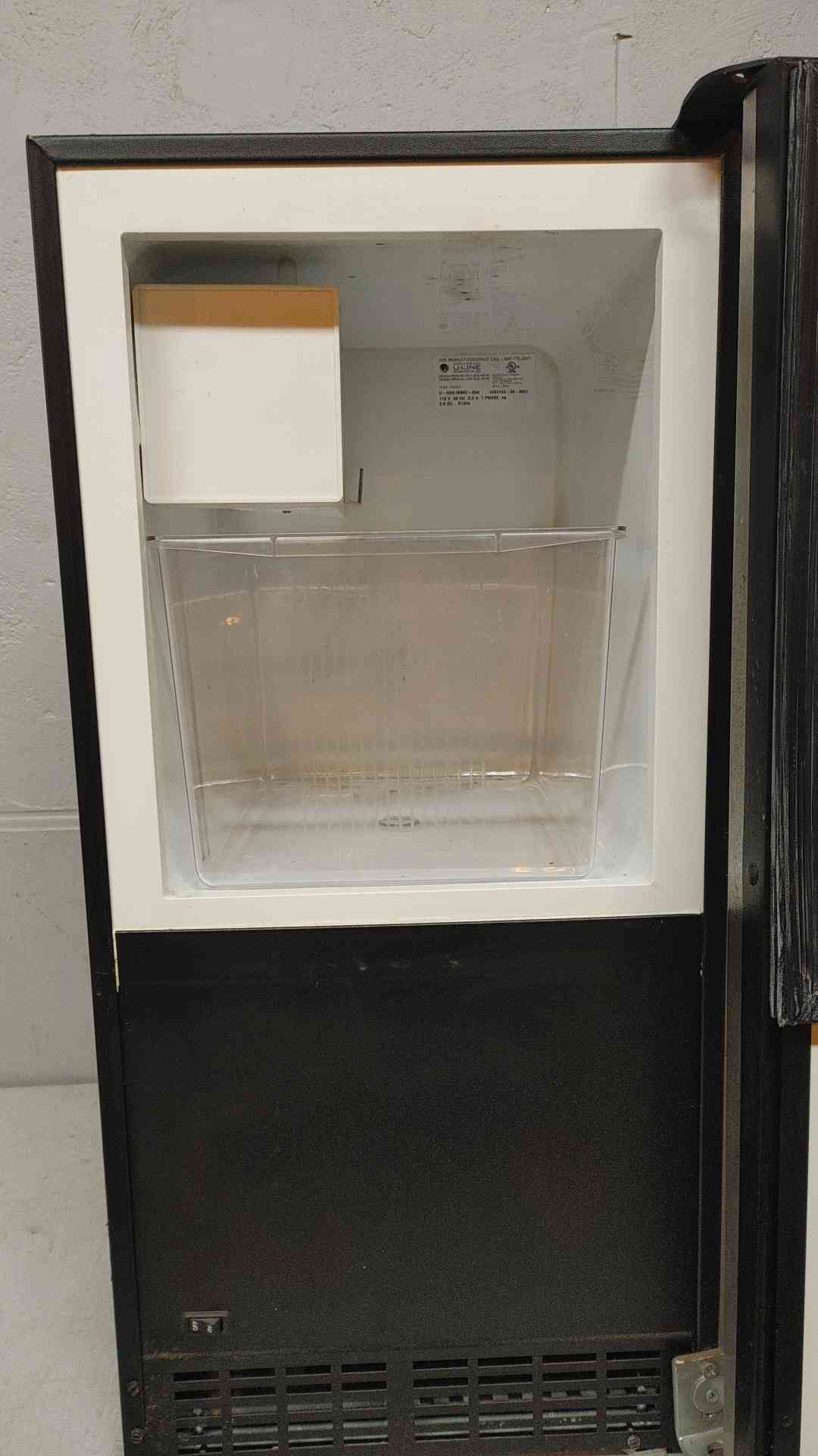 U-Line 15" ADA Series Ice Maker 115V 2.5A 1PH R134A U-ADA15IMS-00A