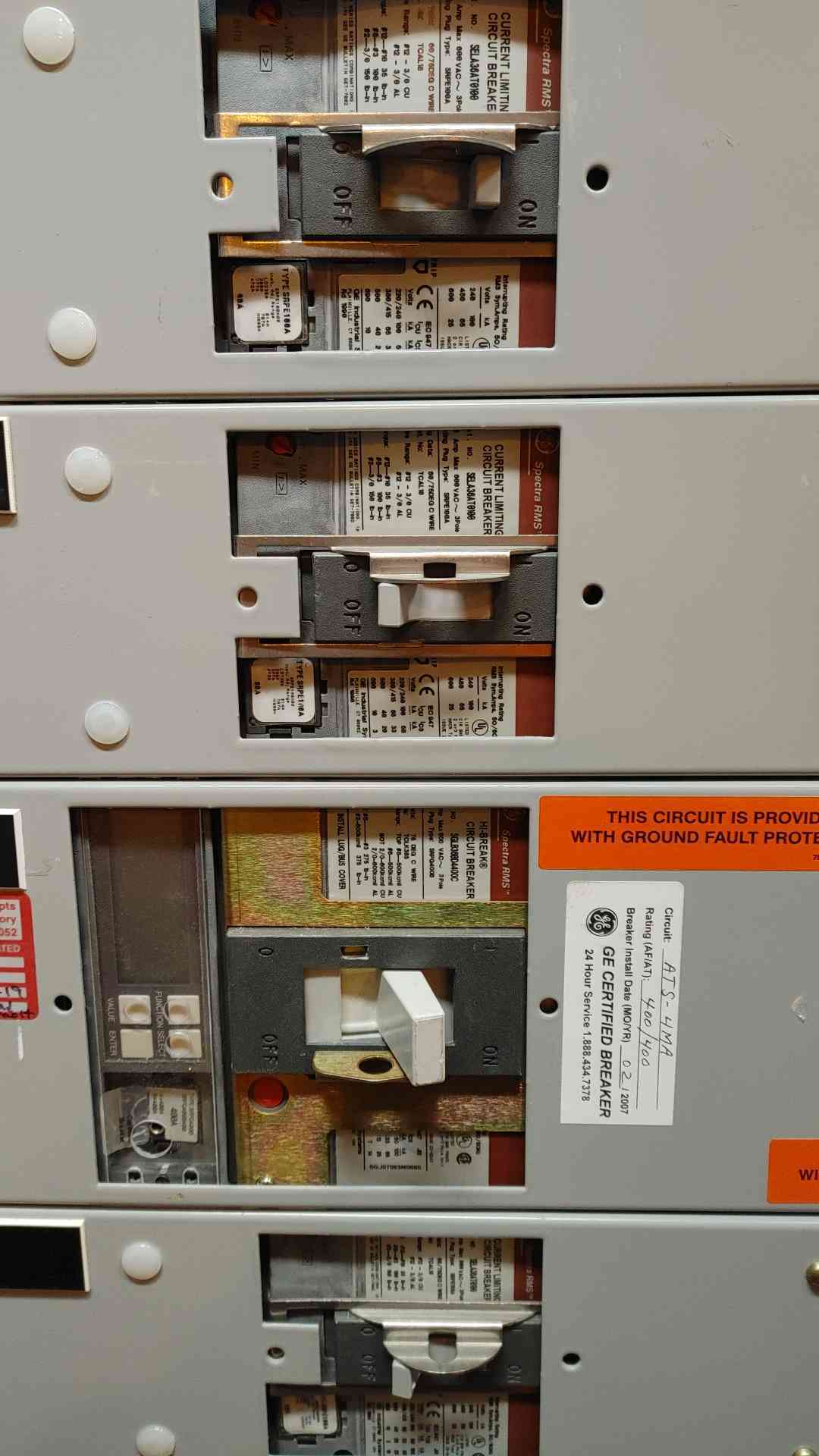 GE Spectra Series Switchboard 2000A 3PH 3W 480V 4M5B Panelboard 8 Breaker