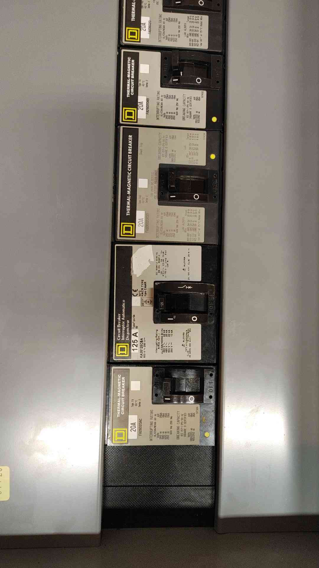 Square D I-Line Breaker Panelboard 600A 480Y/277V 3PH 4W 21 Breakers