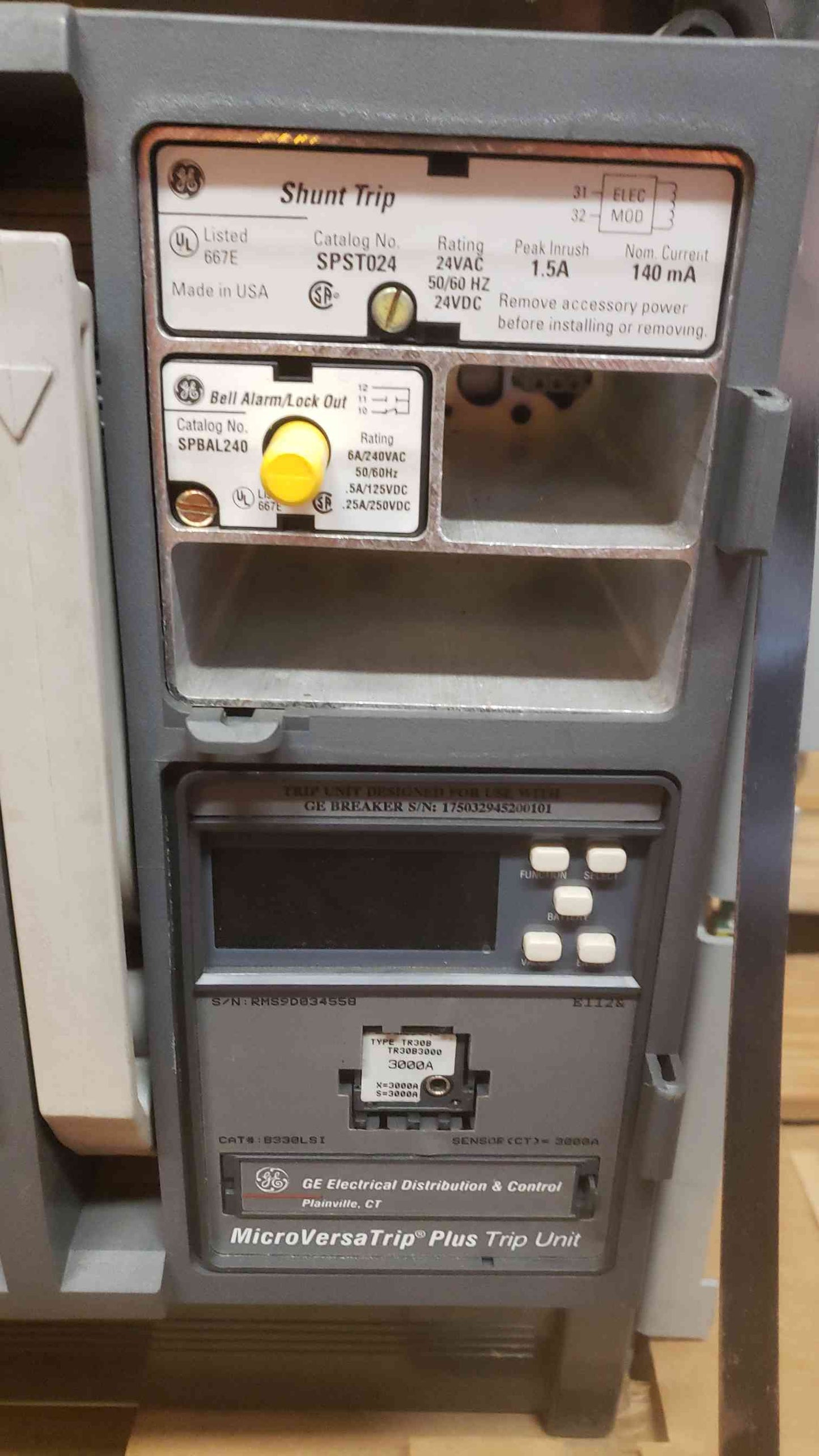 General Electric Hi-Break Circuit Breaker SHD30B330 3000 Amp 3 Pole Spare (108583)