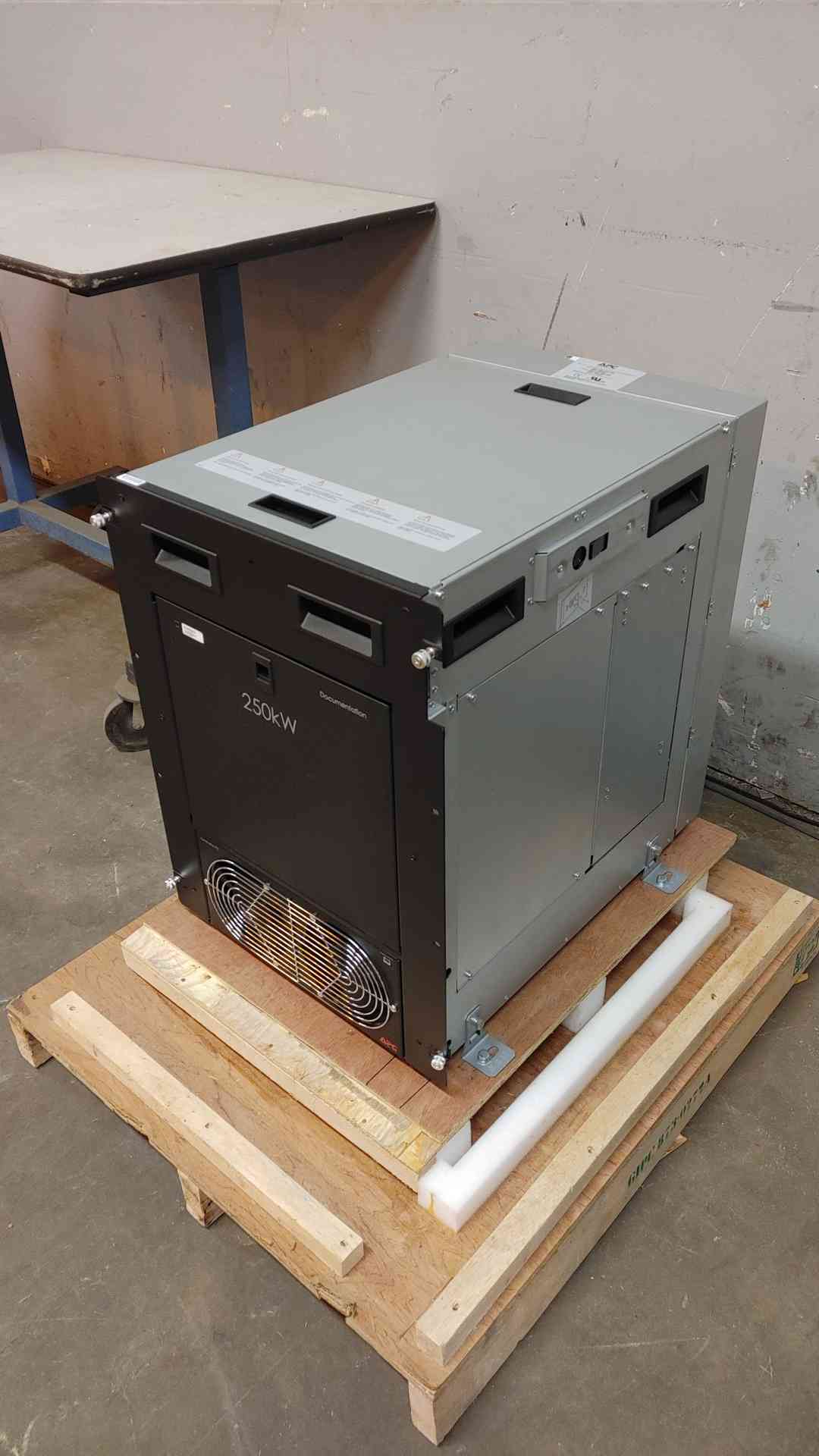 250KVA 250KW APC Symmetra PX Static Bypass Switch 480V QD1442120260 (108744)