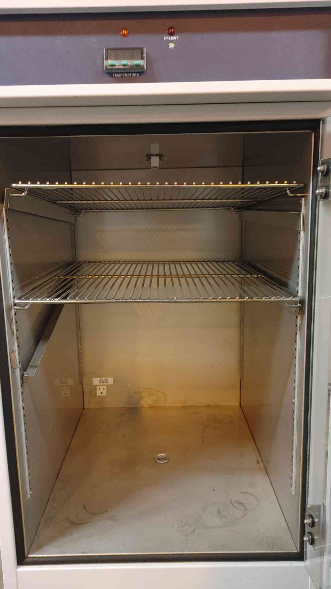 Thermo Scientific Lab-Line Imperial III Incubator 120V 1PH 305 Model (108745)