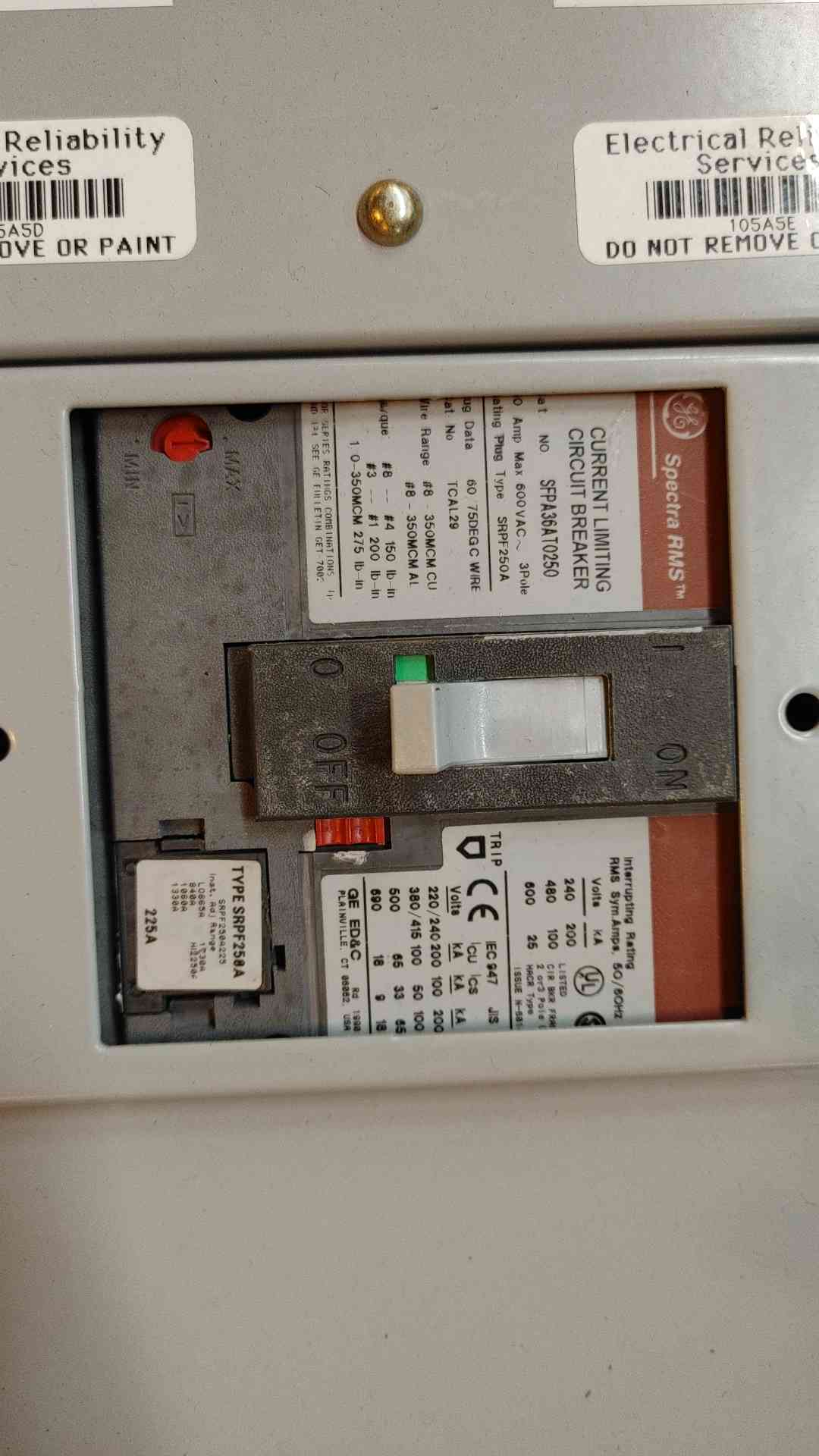 800A GE Spectra Series Breaker Panelboard 3x 225A Breakers 480Y/277VAC 3PH 4W (108764)