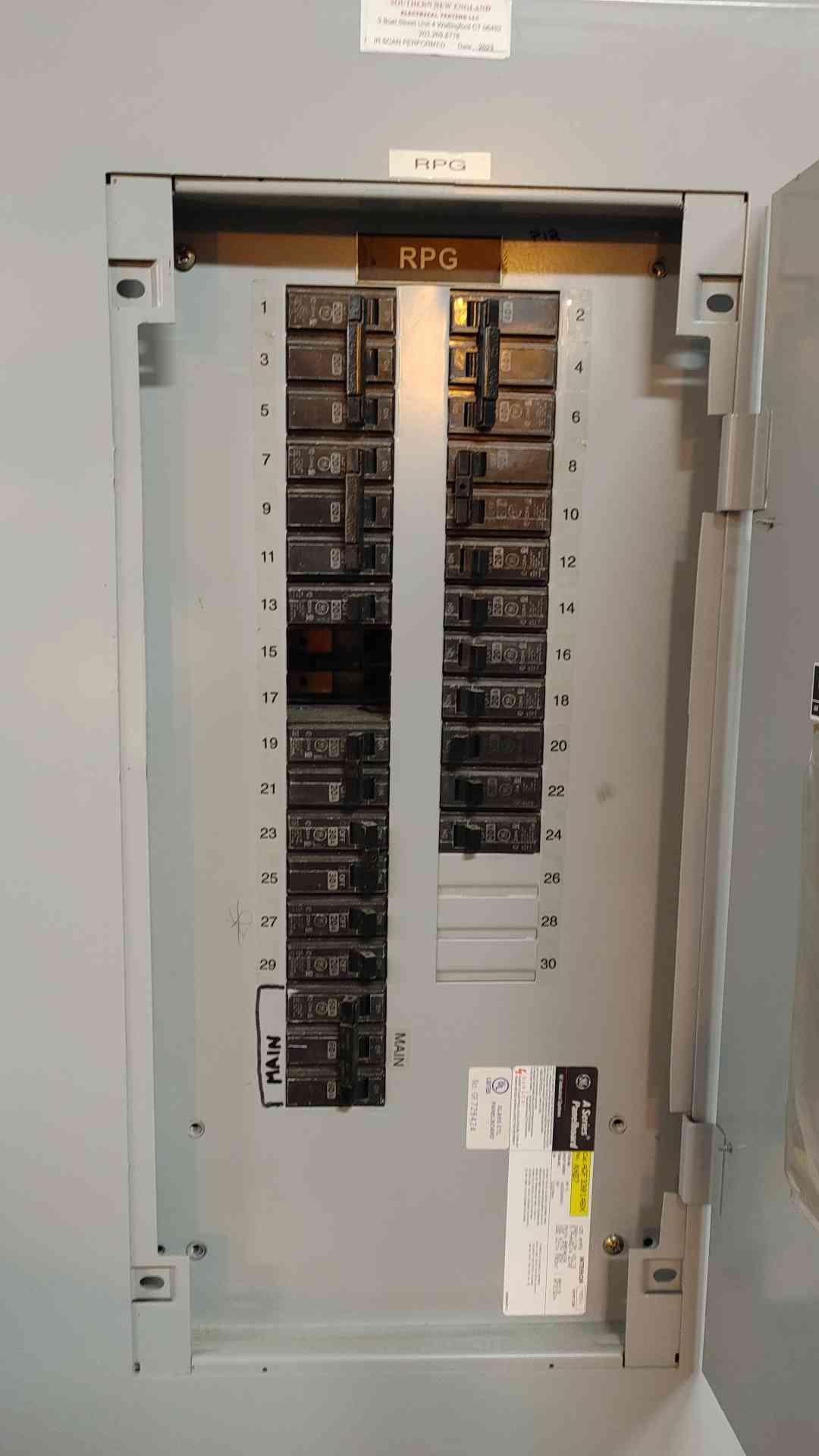 GE A Series Panelboard 125A 208/120V 3PH 4W with Main (108989)