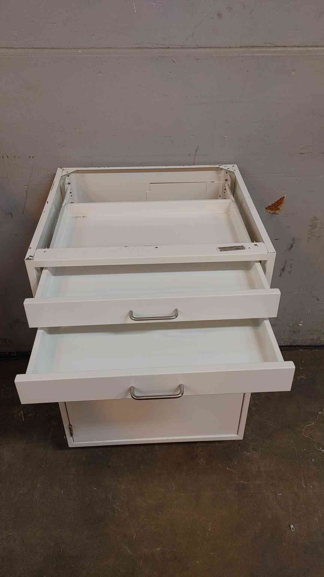 2' Jamestown Mixed Casework (109226)