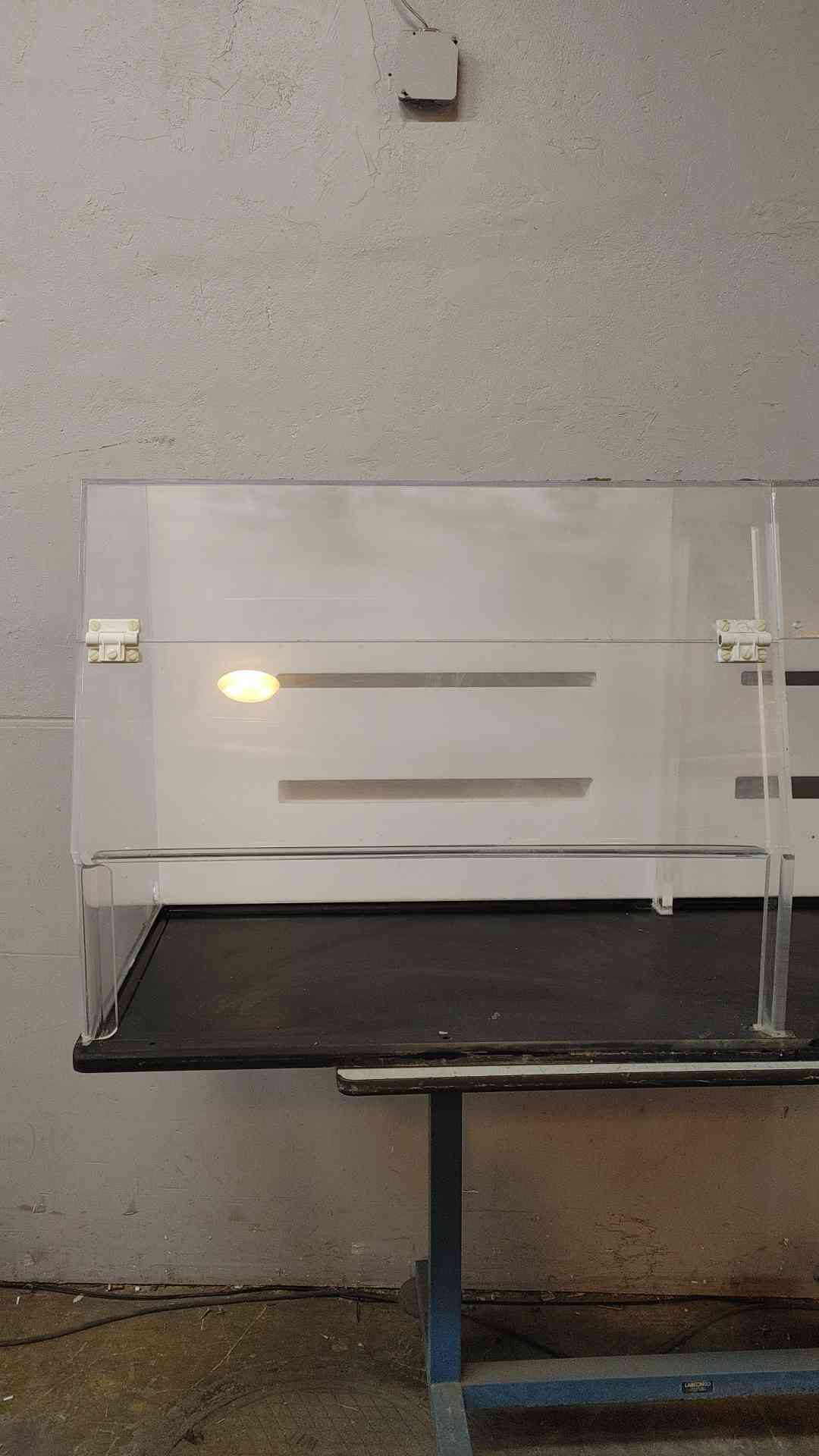6' Flow Sciences Fume Hood 2600BKFVA Bench top Plexiglass