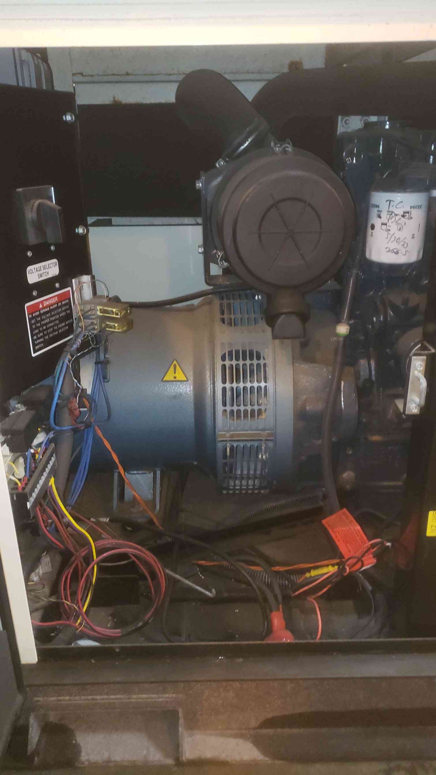 25KW 26.5KW Kubota Diesel Generator SQ-33-USA-SW 240/480V 3PH 268 Hrs. TESTED