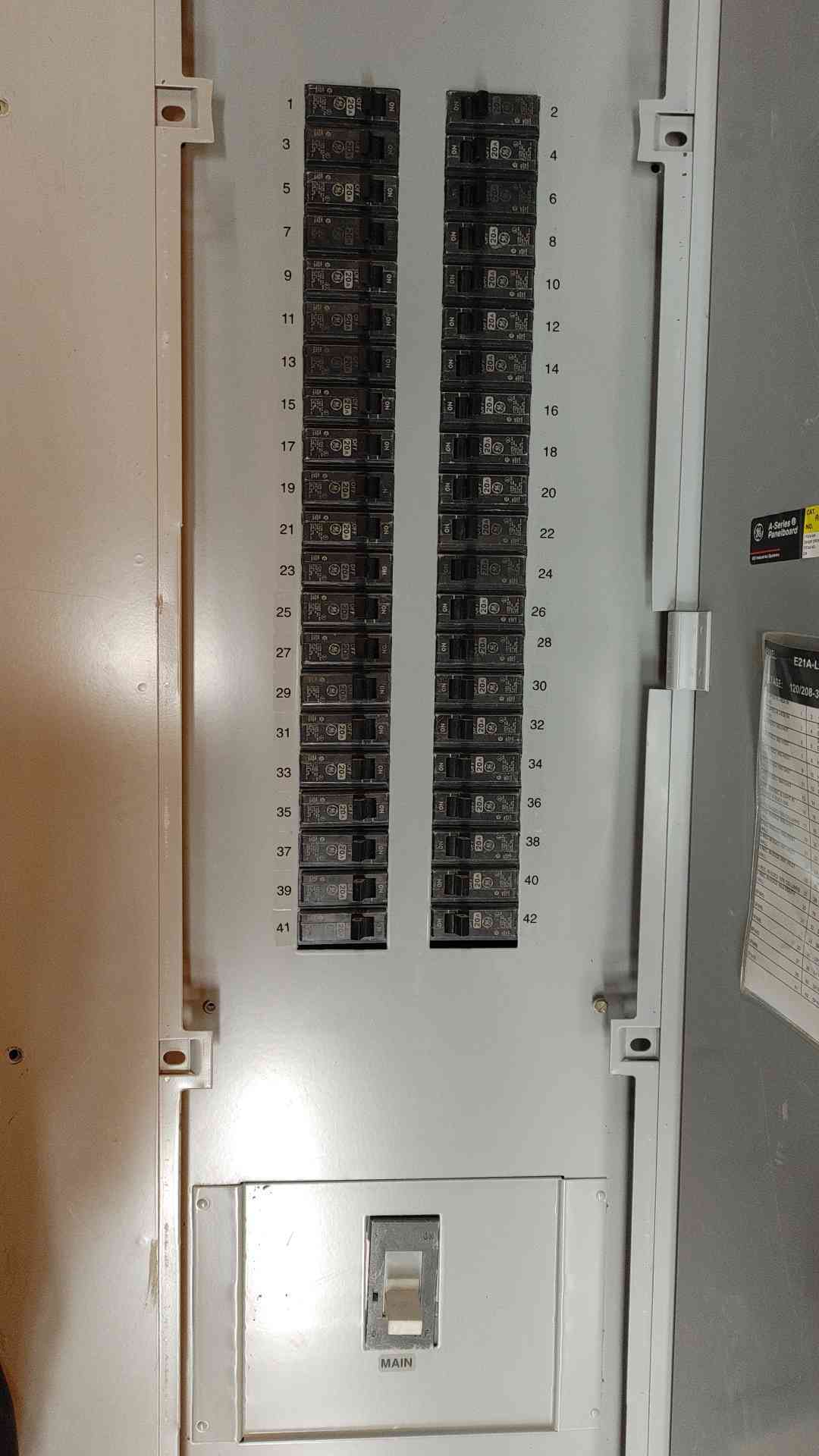 GE 120/208V A-Series 400A 3PH Panelboard ALF3424JBX with Main (SKU: 109941)