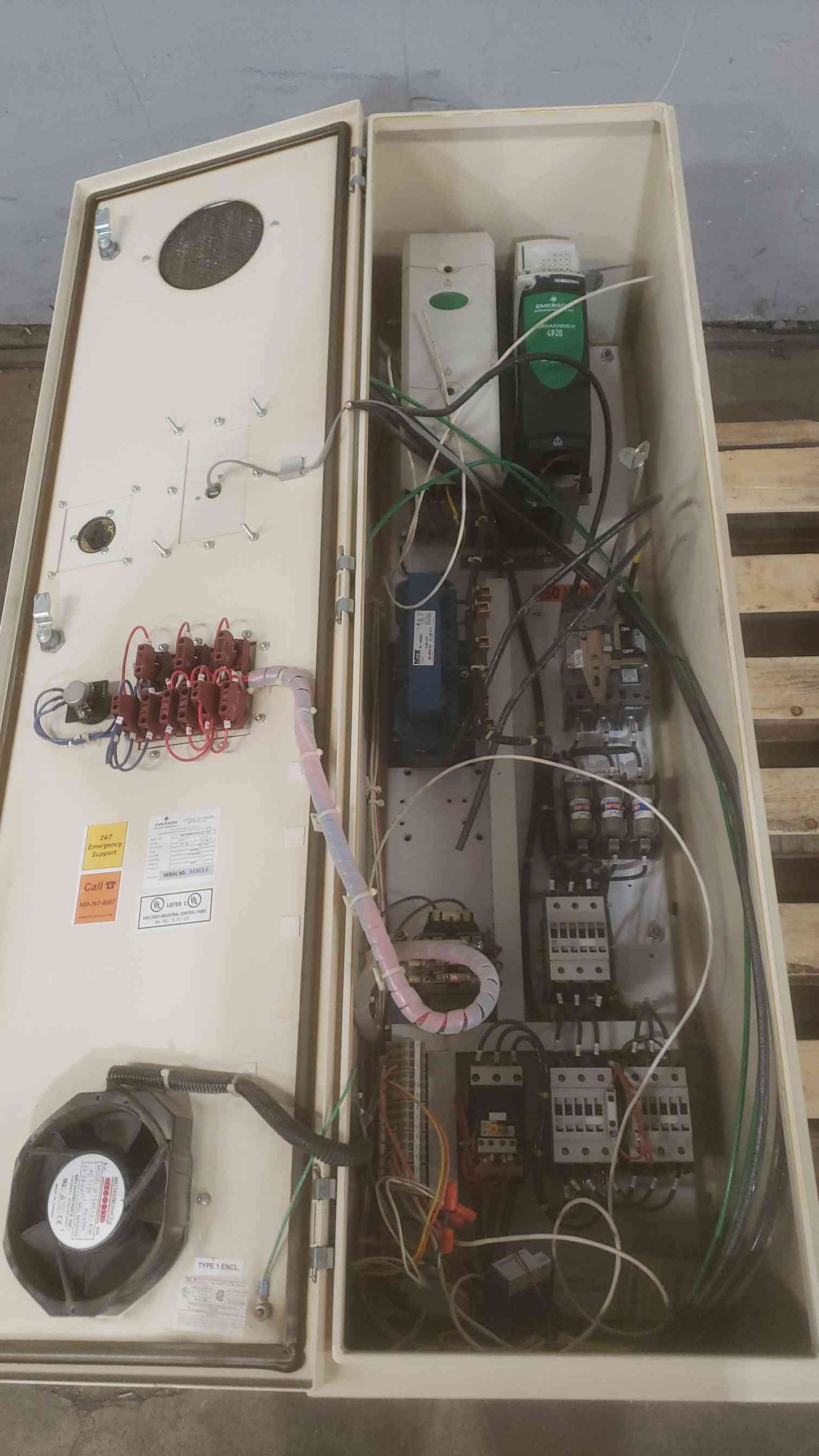 EMERSON 480VAC 60Hz Industrial Automation VFD
