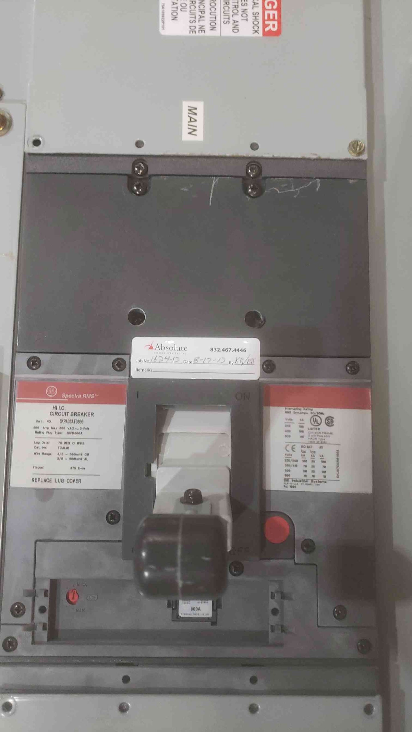 GE 800A Spectra Series 480VAC 3PH 3W Top Feed 3 Breaker Panelboard