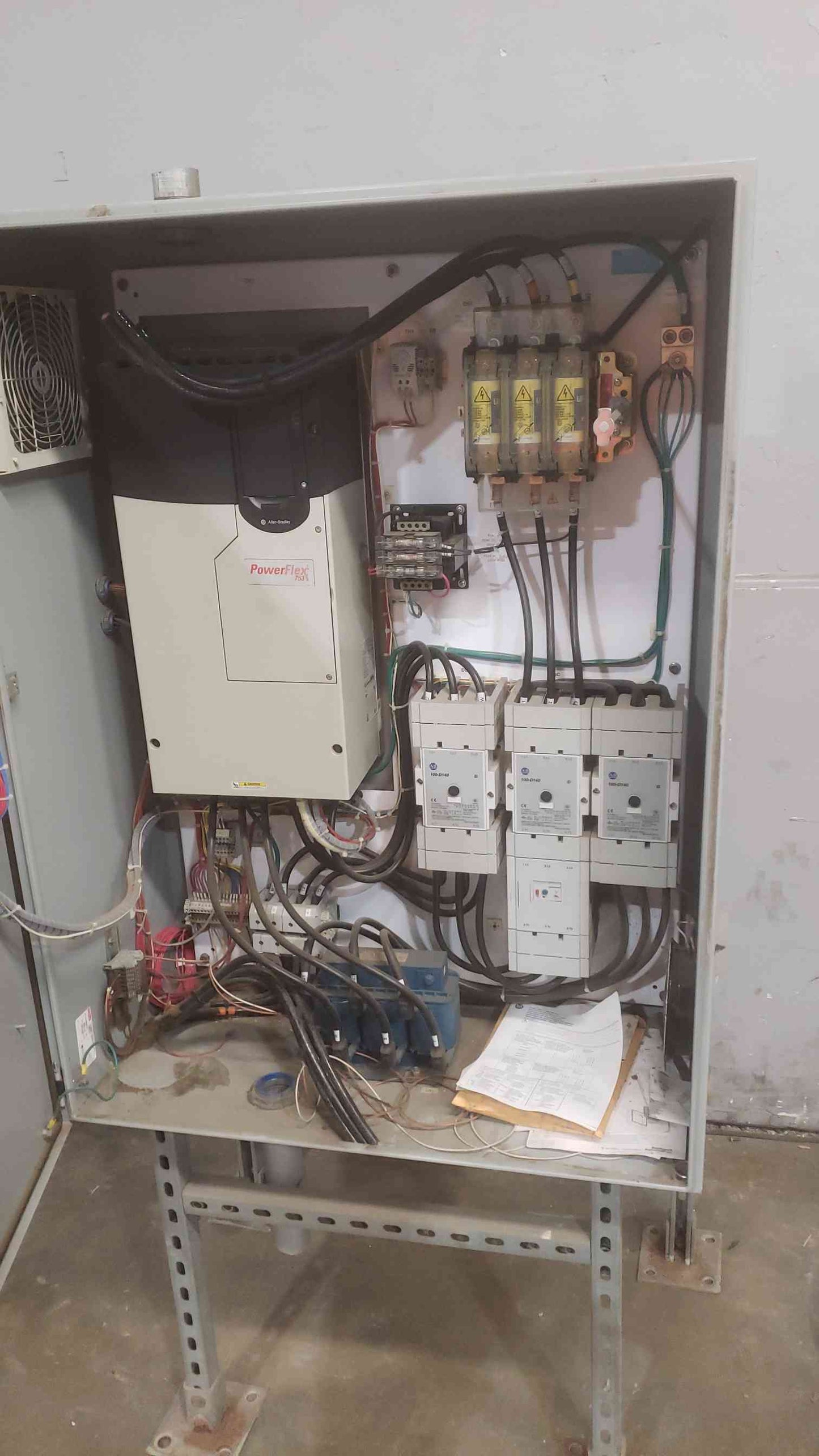 Allen-Bradley PowerFlex 753 480V 124A S12-361-NJ-100 VFD