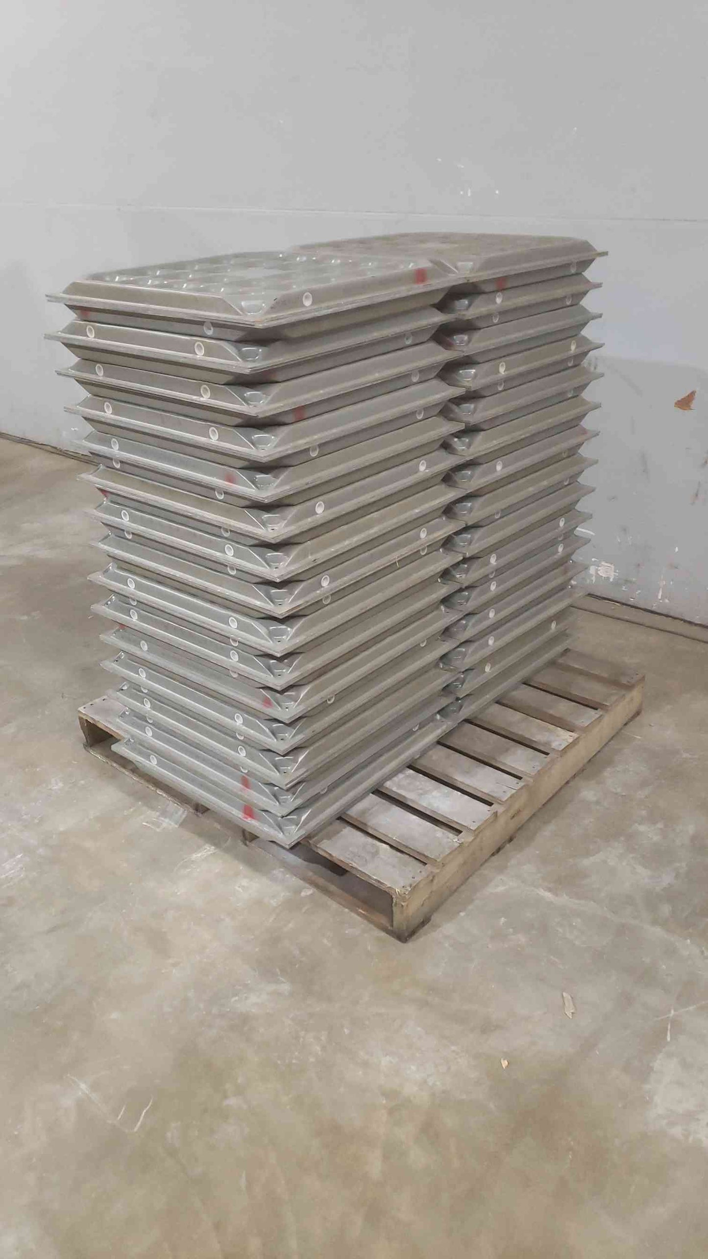 Raised Floor Tile CCN1250 24×24 (SKU: 111099)