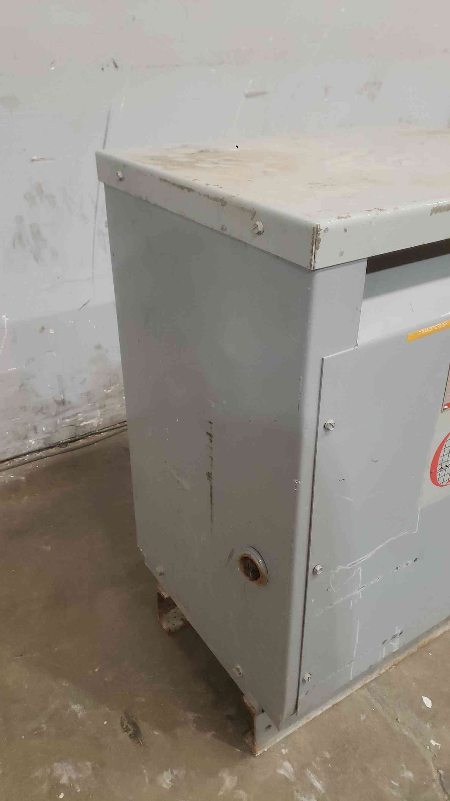 30KVA GE 480v x 208Y/120 3PH Class AA Transformer 9T23Y3872 (SKU: 112172)