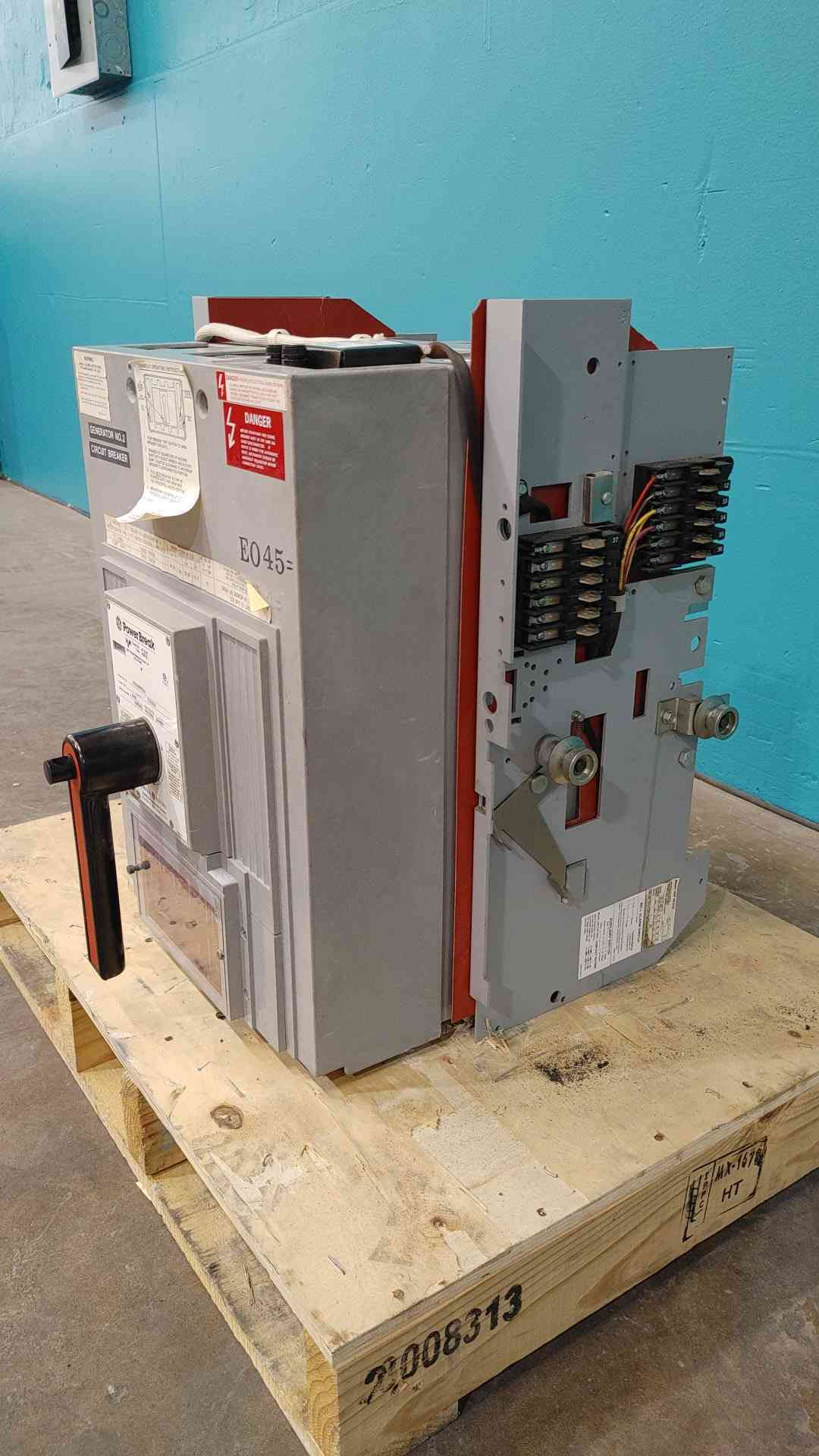 GE Power Break 3000A Circuit Breaker TC3030SSE1C 3 Pole MicroVersaTrip MS-9 480V