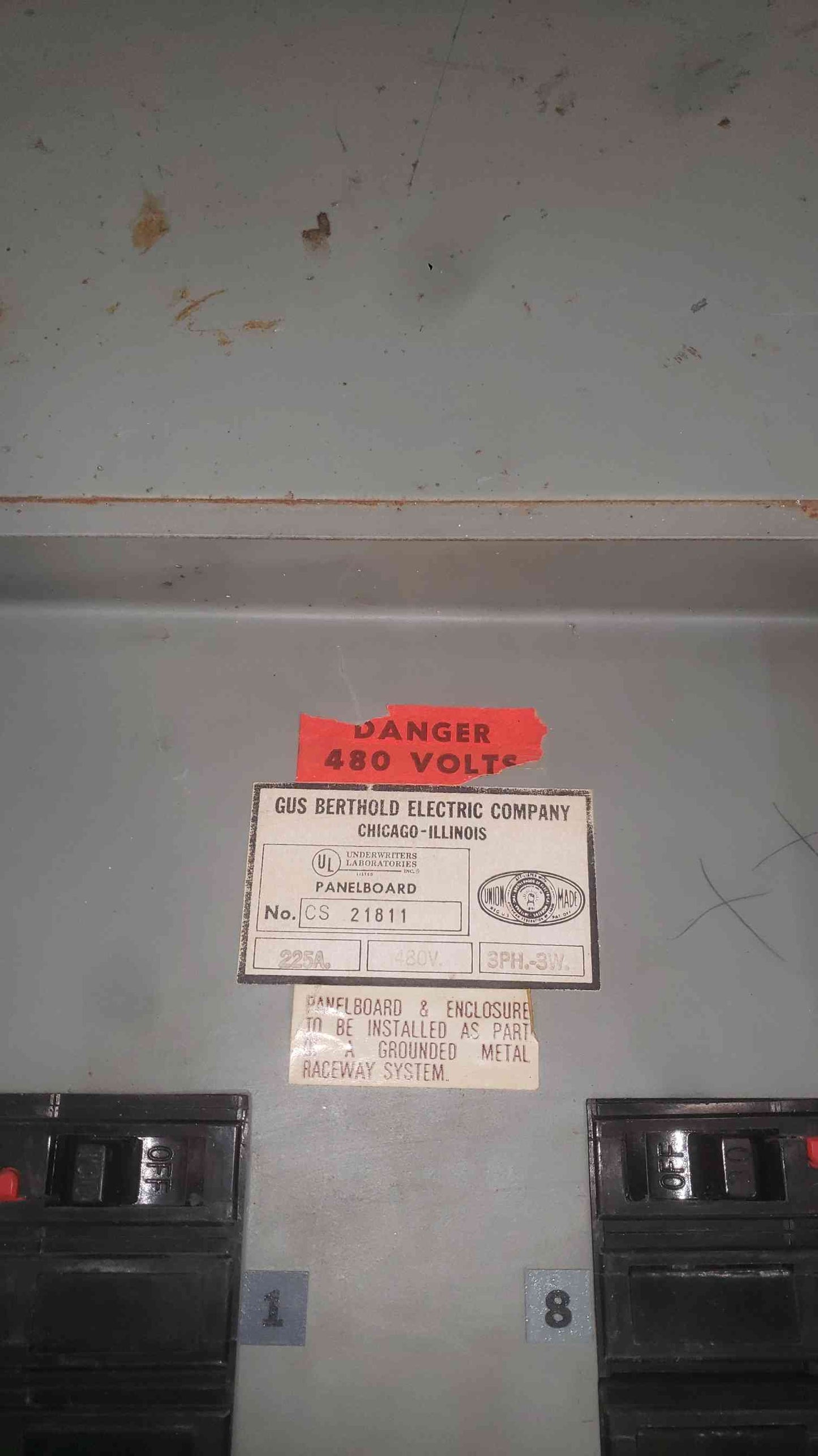 I-T-E 225A 480V 3 Phase Industrial Panelboard W/ 12x I-T-E 30A 3P Breakers