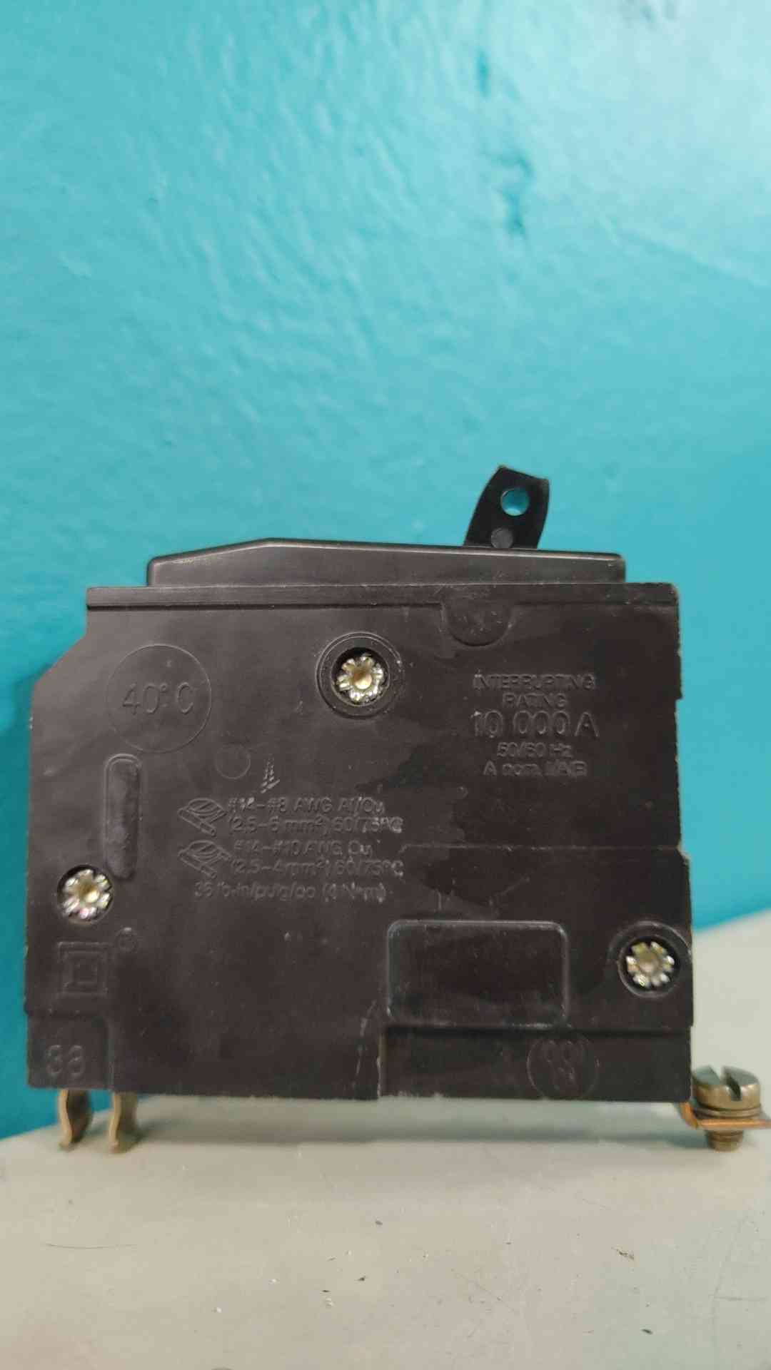 Square D QOB120 20A 1 Pole 120/240V Bolt-On Circuit Breaker Type QOB 20 Amp