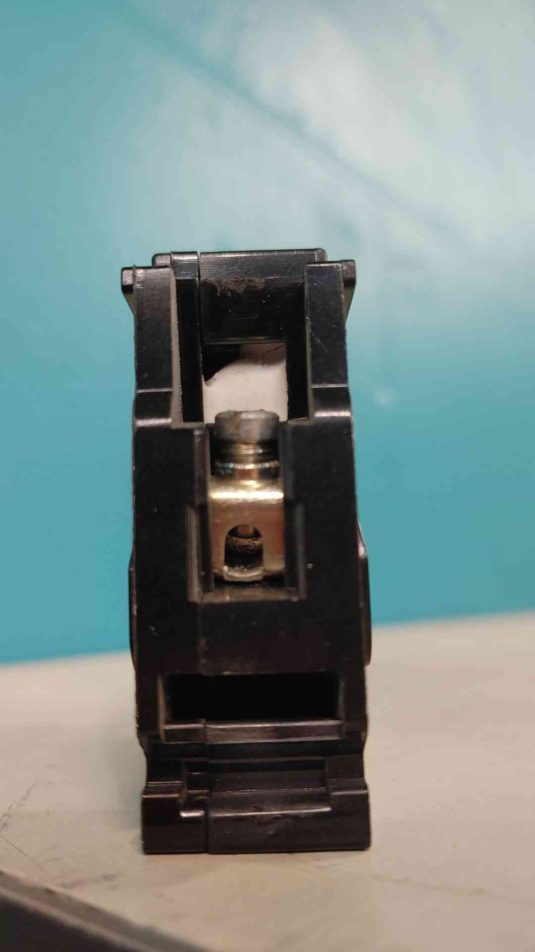 Siemens ITE BQ1B015 15A 1 Pole 120/240V Bolt-On Circuit Breaker Type BQ 15