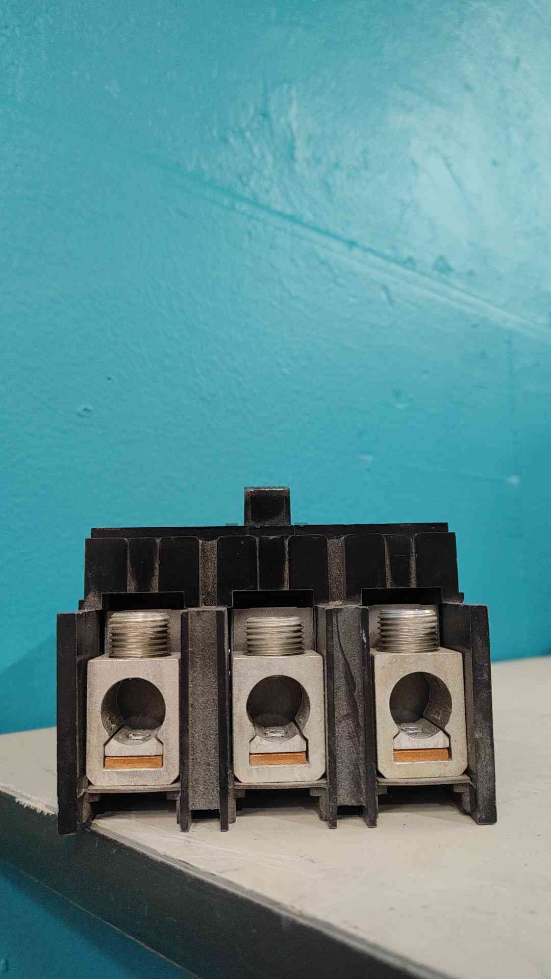 Square D Q2L3100 100A 3 Pole 240V Molded Case Circuit Breaker Type Q2L 100 Amp