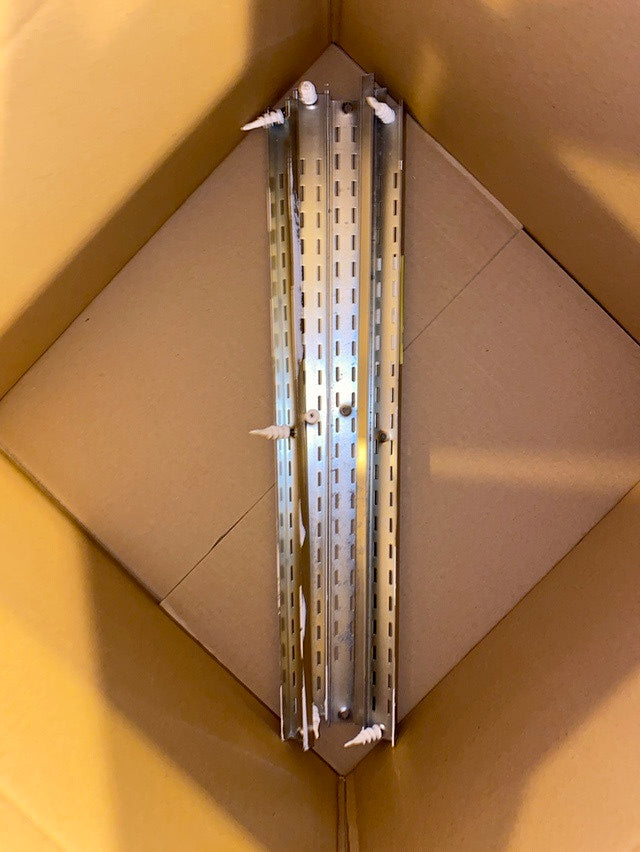 24" Vertical mounting bracket double sided for Lab Shelving(S6LLST0977)