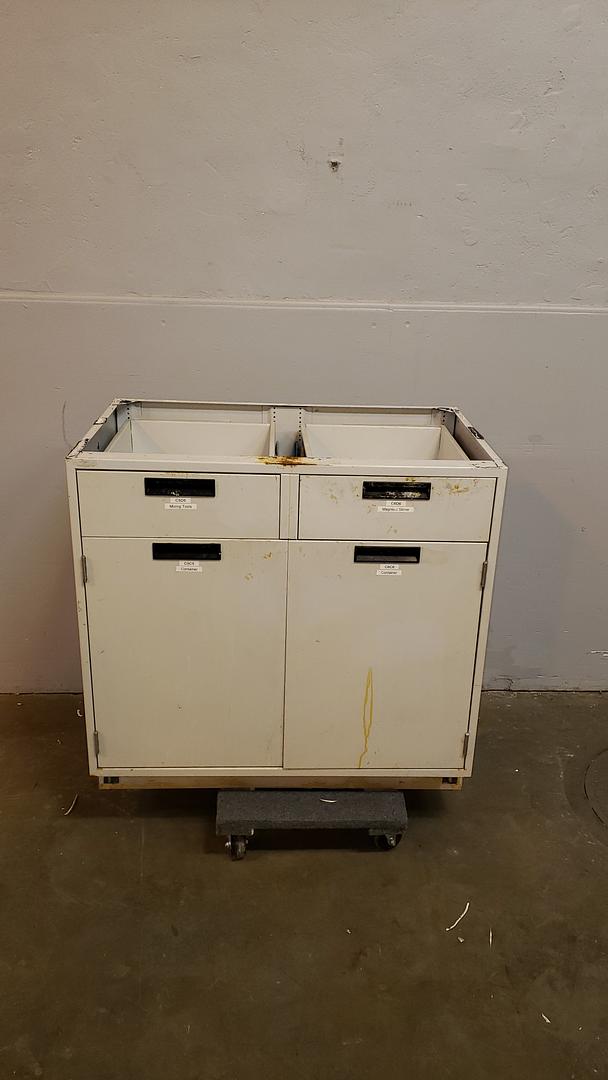 3' Labcrafters Lab Casework Bench B Condition(S6LLST9797)
