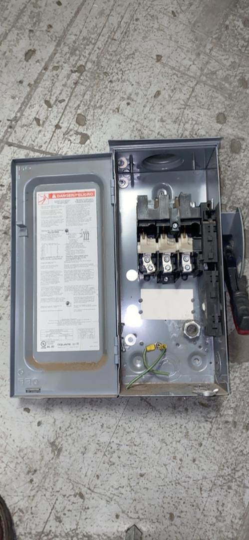 30A Squa re D Heavy Duty Safety Switch HU361RB(S6LLST4395)