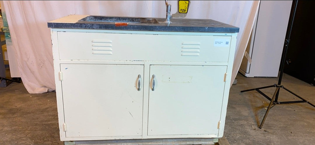 4' Laboratory Sink Casework w Eyewash & Basin(S6LLST2269)