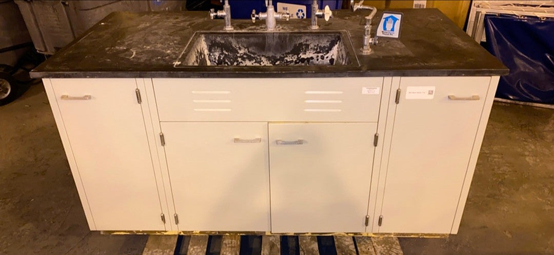 68"x33"x36" Lab Sink w/ Casework Faucets Eyewash(S6LLST2724)