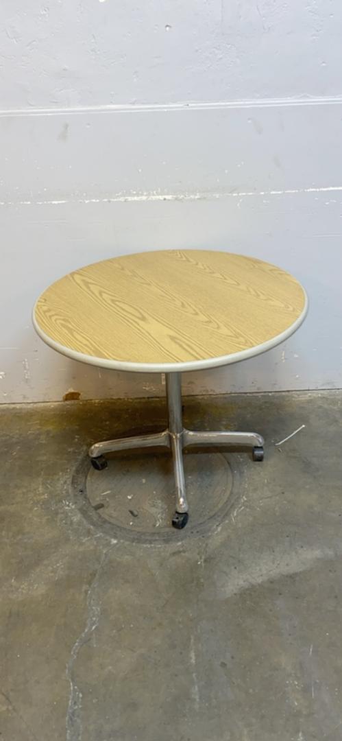 Circular Table W/ Wheels 36" Diameter x 28" High(S6LLST6022)
