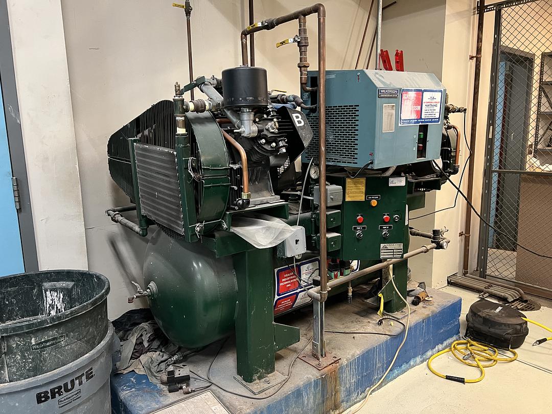 Duplex Air Compressor 7.5HP & Dryer 208v by EMSE(S6LLST9333)