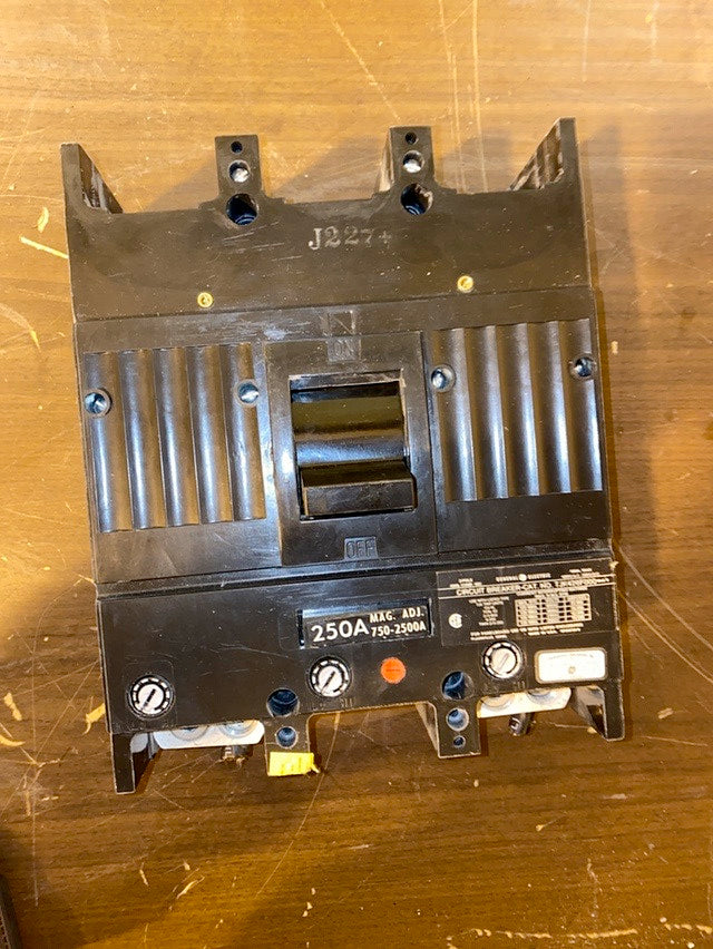 GE TJK426F000 250A Circuit Breaker(S6LLST1561)