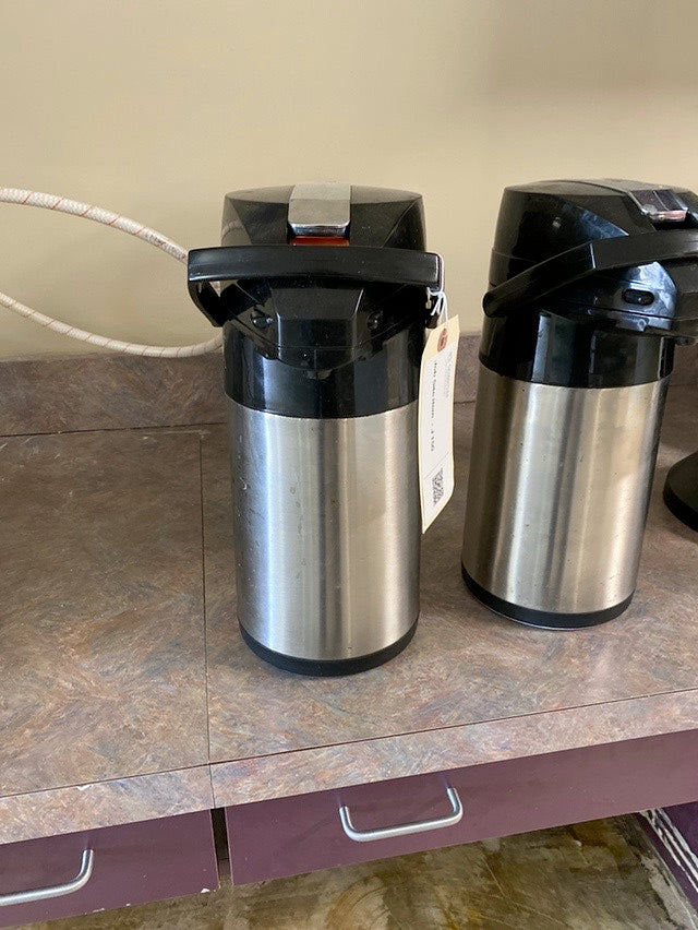 *Pickup Only* Hot liquid Urn Water Dispenser(S6LLST1793)