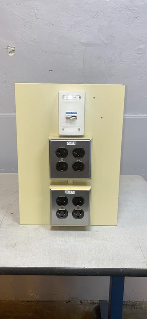 Lab Reagent Shelf Post with Plugs(S6LLST5167)