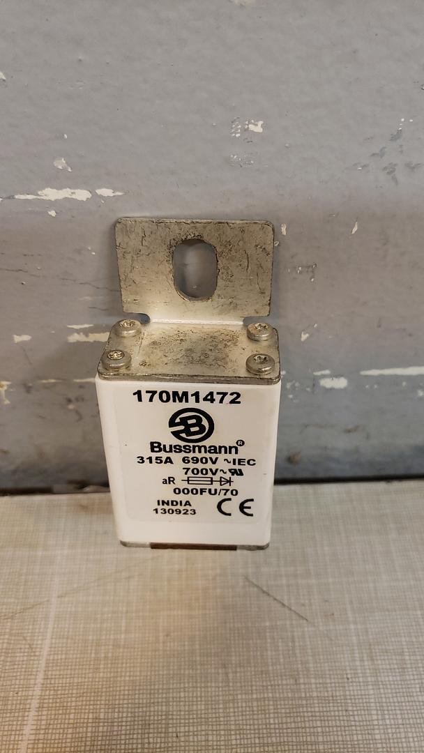 Lot of 8 Bussman 315A Fuse 170M1472 NEW(S6LLST11211)