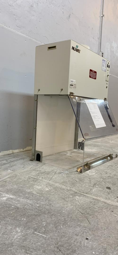 NUAIRE BSC NU-813-300 Biosafety Cabinet Enclosure(S6LLST10365)