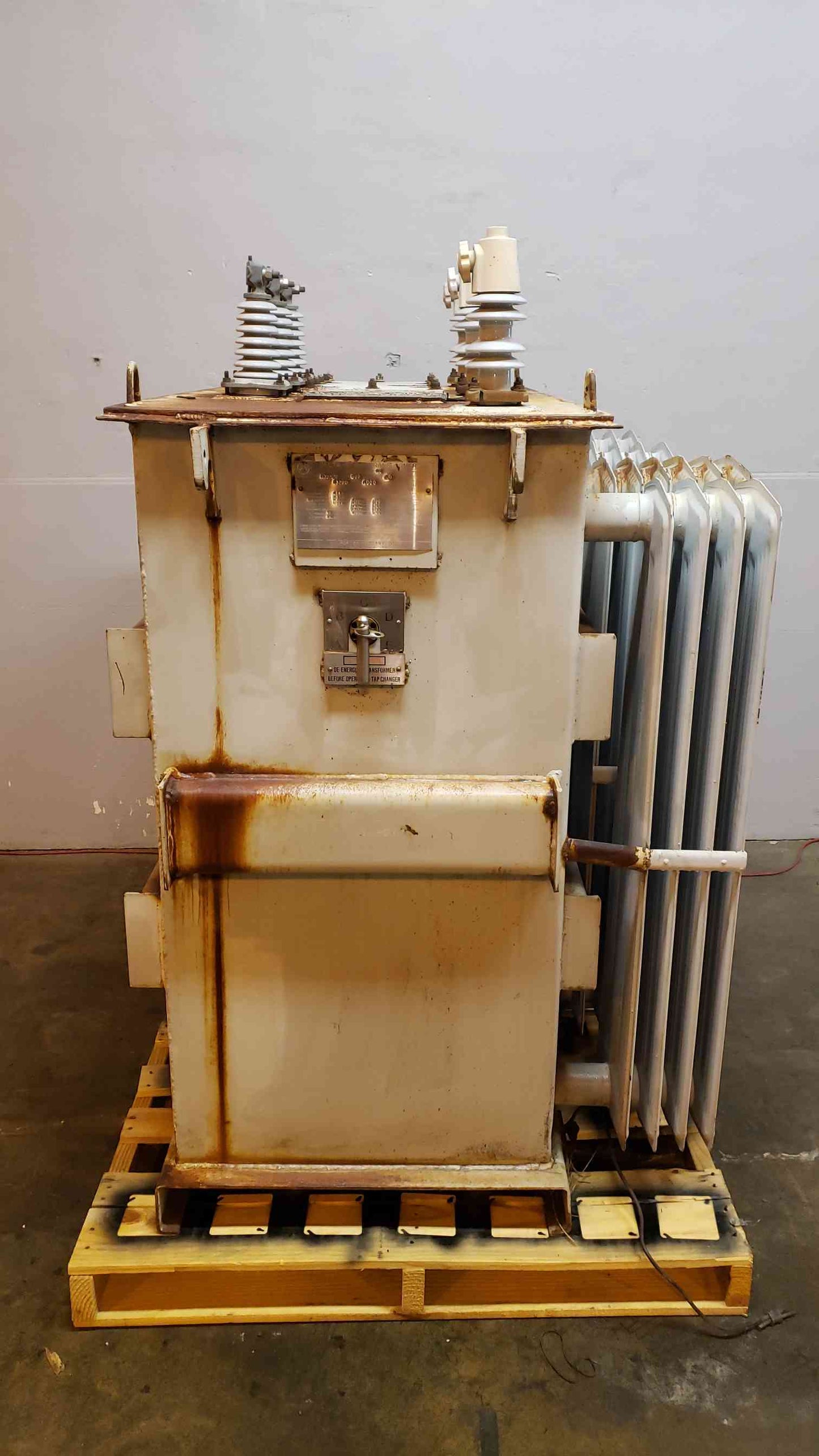 DELTA STAR 500 KVA Transformer 13200v x 4800v(100009)
