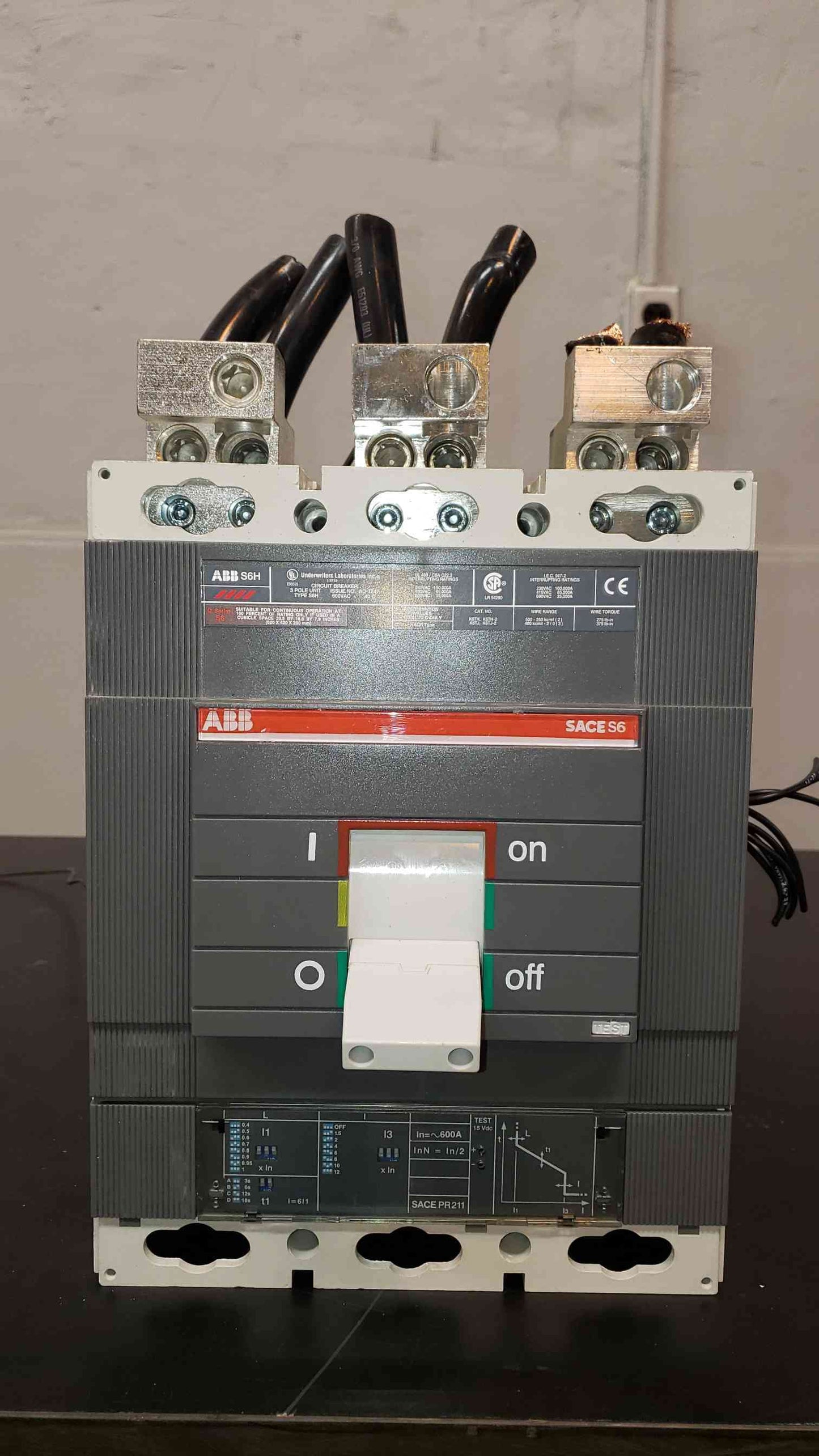 ABB 600A SACE S6H 3 Pole Circuit Breaker AD7747 K6TH(100078)
