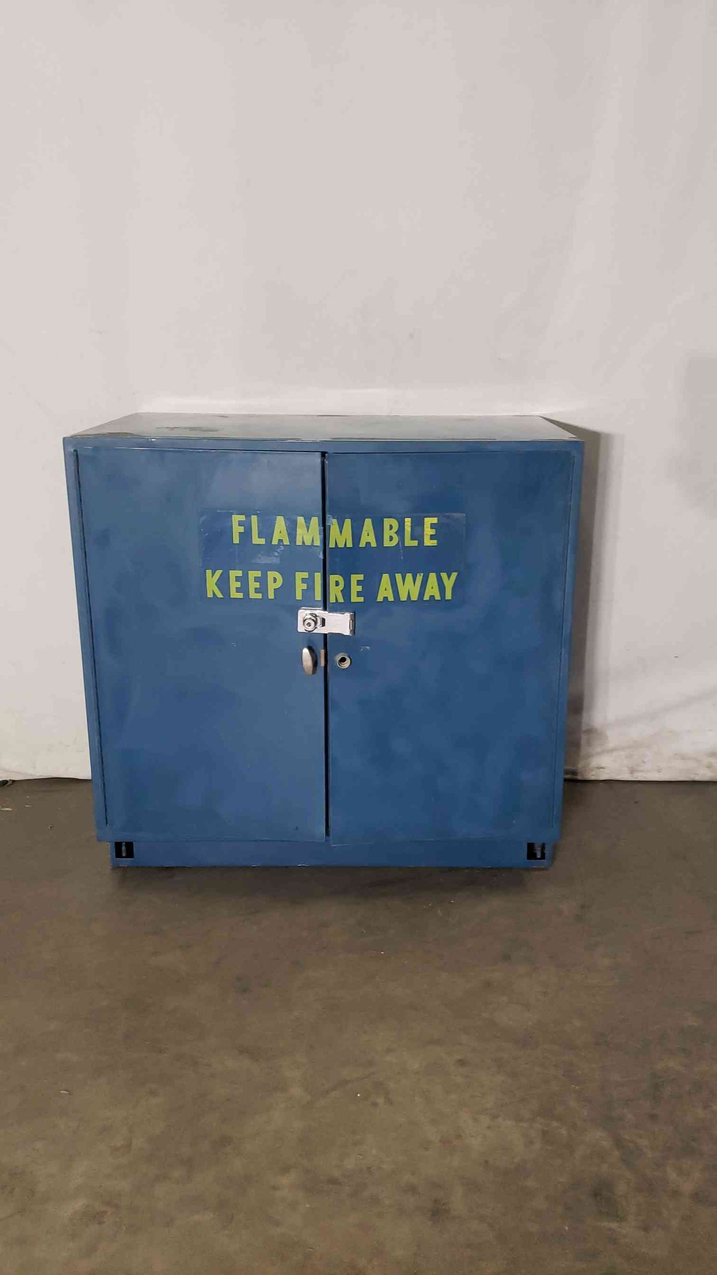 36x22x35 Flammable Cabinet Blue(100170)