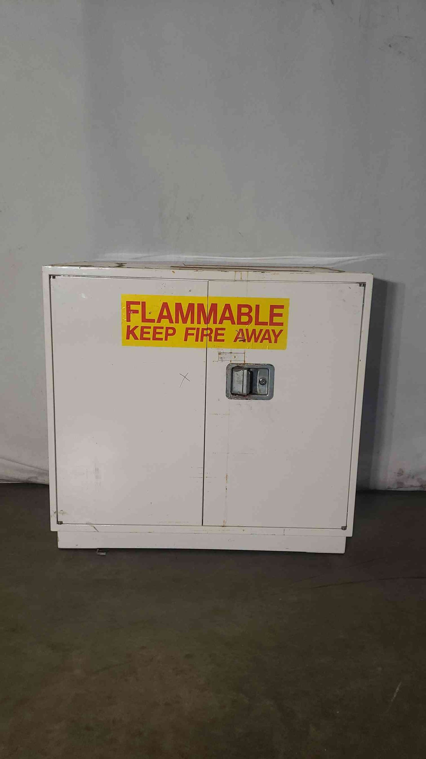 36x22x35 Flammable White Cabinet(100152)