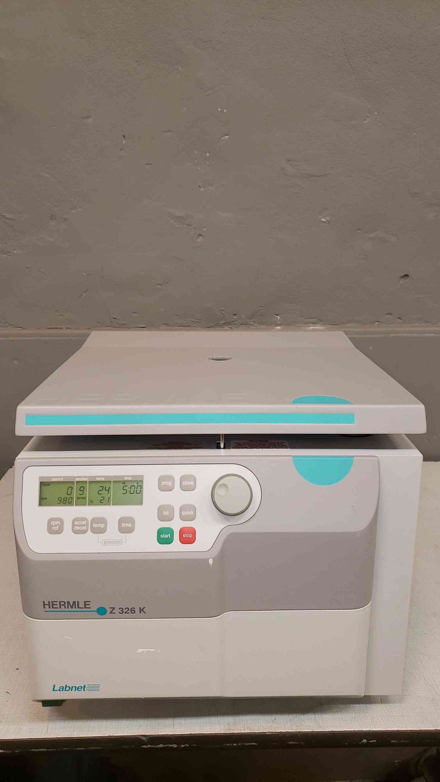 Labnet Hermile Ladner Z326K Refrigerated Cetrifuge