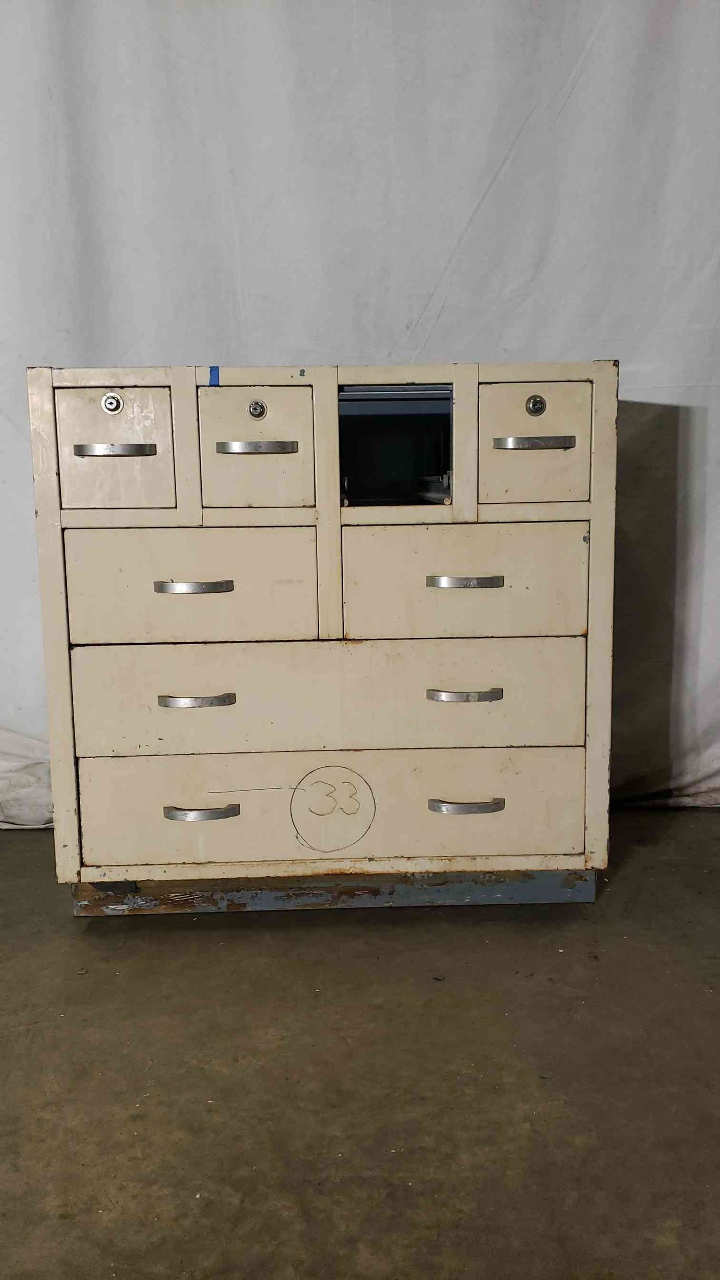 35x22x35 8 Drawer Casework(100552)